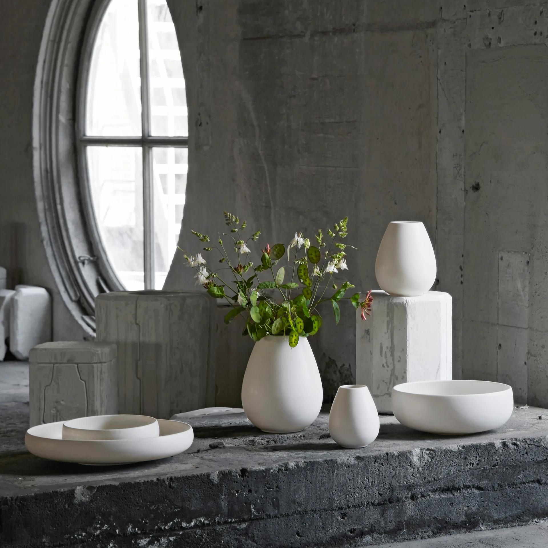 Beczka Earth 38 cm, Wapienno-biały Knabstrup Keramik