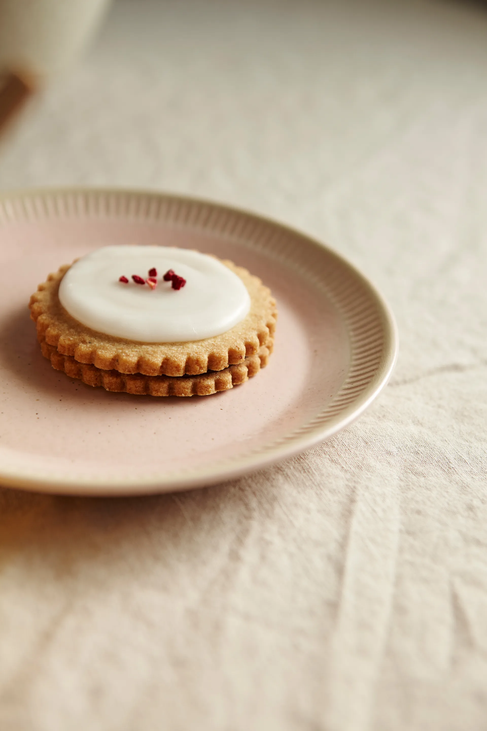 Talerz Colorit Ø19 cm, Różowy Knabstrup Keramik