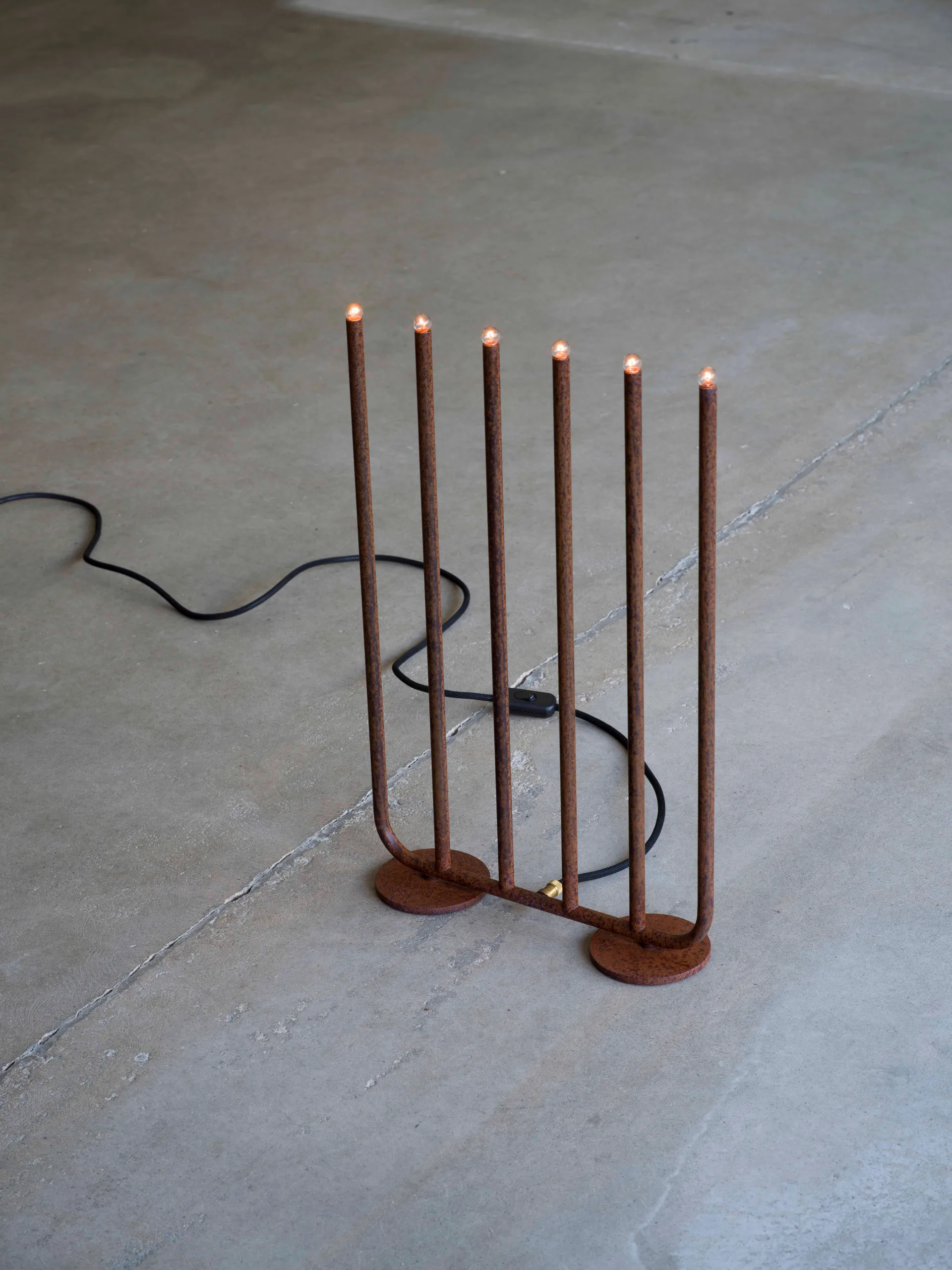 December Ateljé 2023 świecznik, Rust Konsthantverk