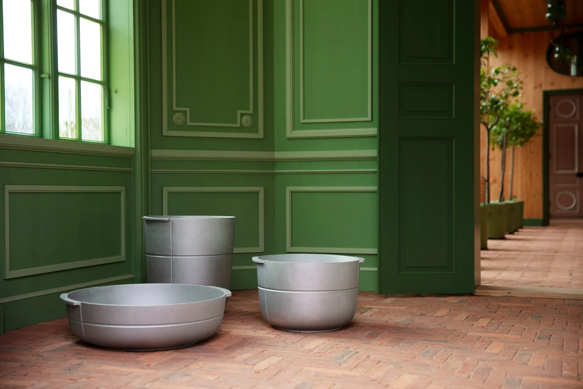 Donica Linea nr 2 medium, Aluminium KORBO