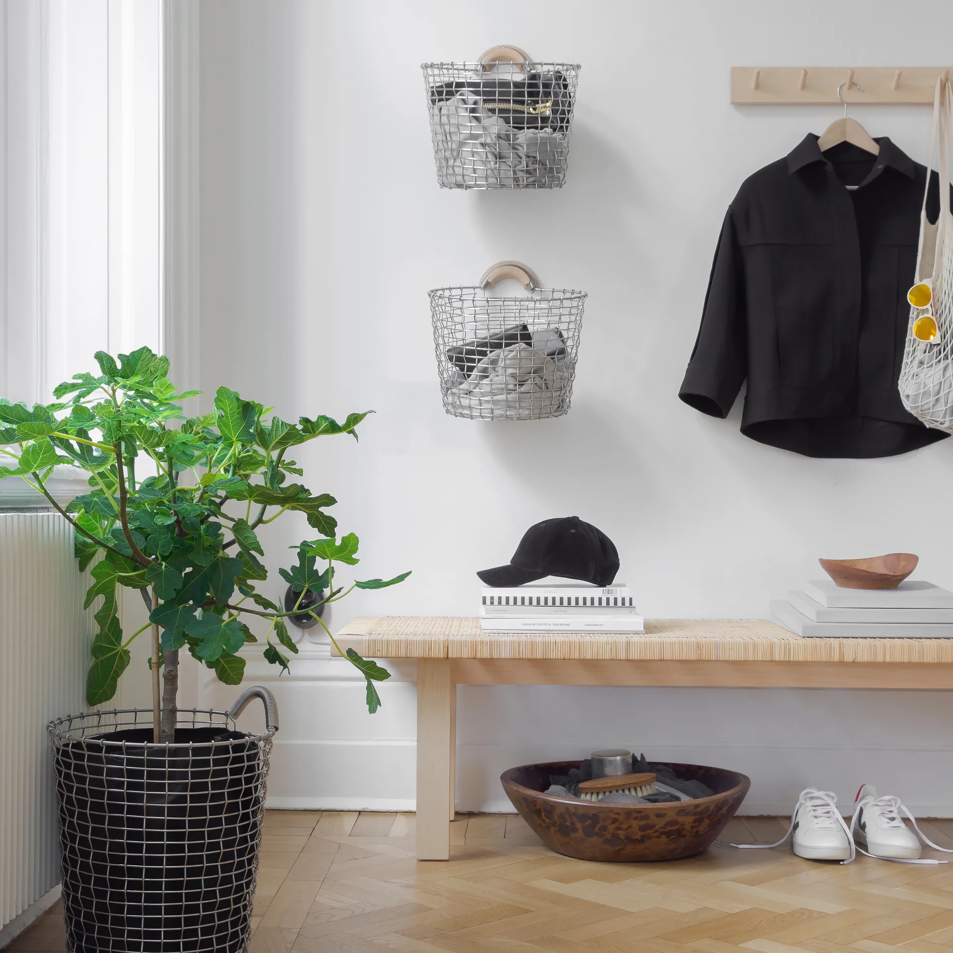 Wieszak na kosz Korbo drewno, jesion KORBO