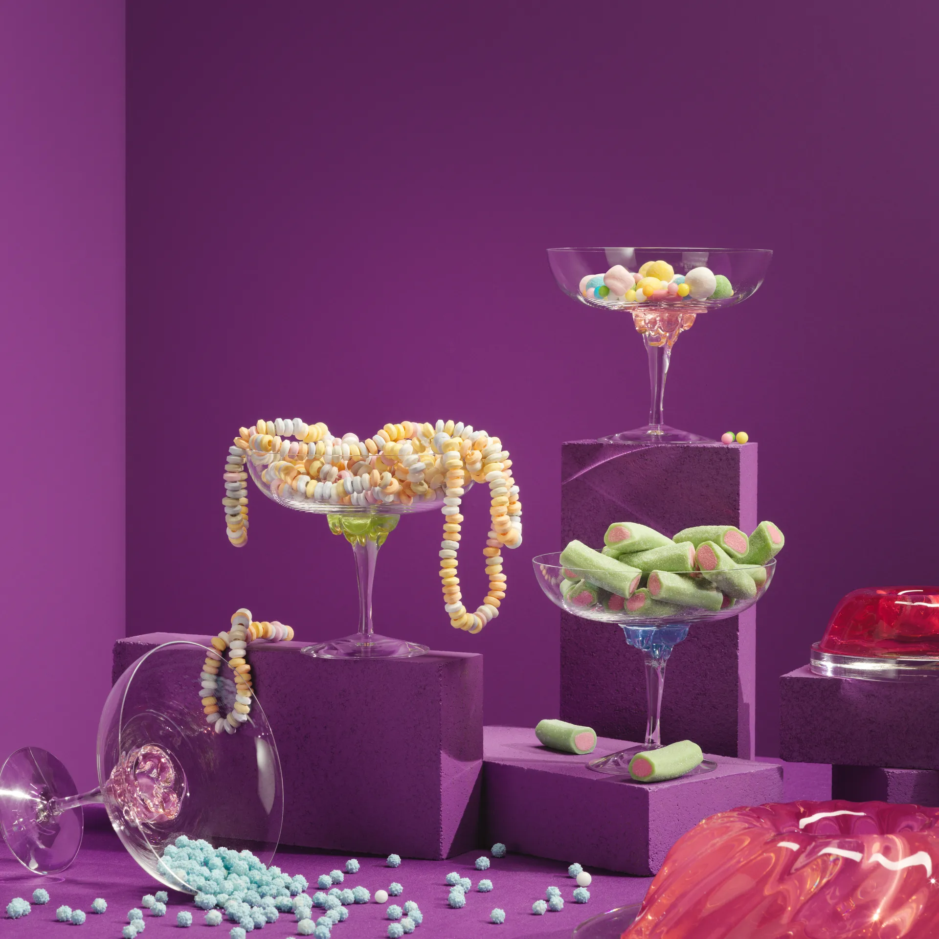 Szklanka typu coupe Sugar Dandy 32 cl, Niebieski Kosta Boda