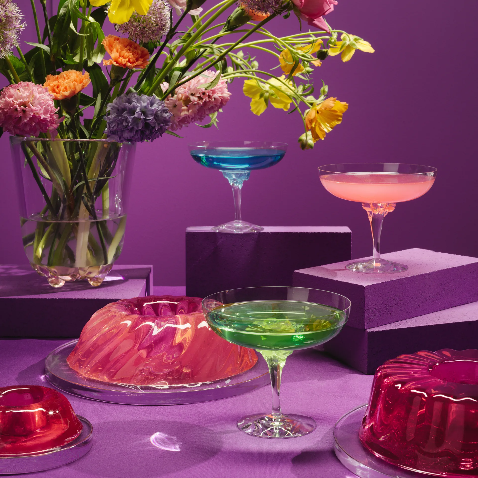 Szklanka typu coupe Sugar Dandy 32 cl, Różowy Kosta Boda