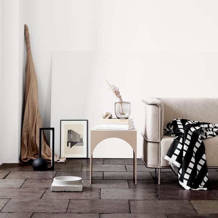 Arch stolik boczny - beige, small - Kristina Dam Studio