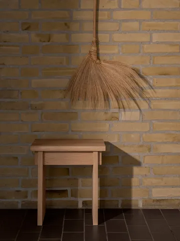 Artisan stołek 30x40 cm - Dąb lakierowany w ciepłym odcieniu - Kristina Dam Studio