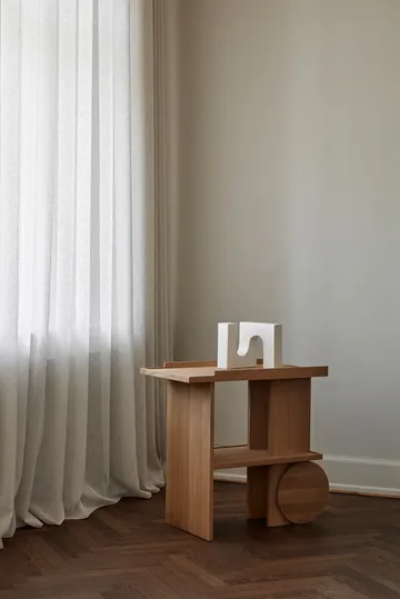 Axis stolik boczny 42×80 cm - Dąb lakierowany w ciepłym odcieniu - Kristina Dam Studio