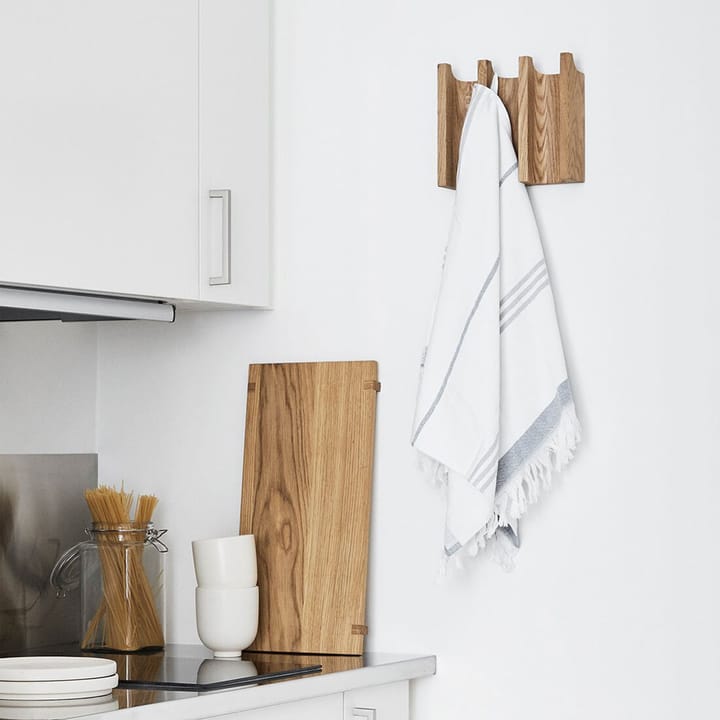 Column wieszak na ubrania, oak black lacquered Kristina Dam Studio