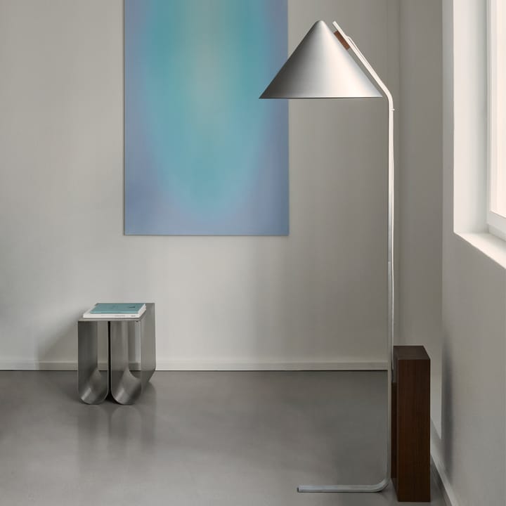 Cone lampa podłogowa, aluminium szczotkowane Kristina Dam Studio