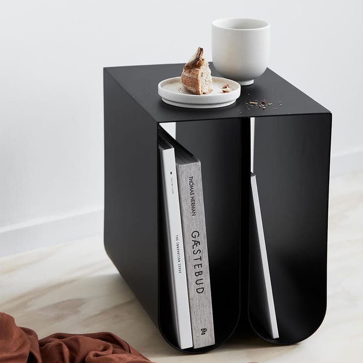 Curved boczny stolik , black Kristina Dam Studio
