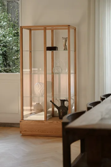 Japońska witryna duża - Dąb olejowany w ciepłym odcieniu - Kristina Dam Studio