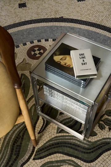 Składany stolik boczny 40×40 cm - Szczotkowana stal nierdzewna - Kristina Dam Studio