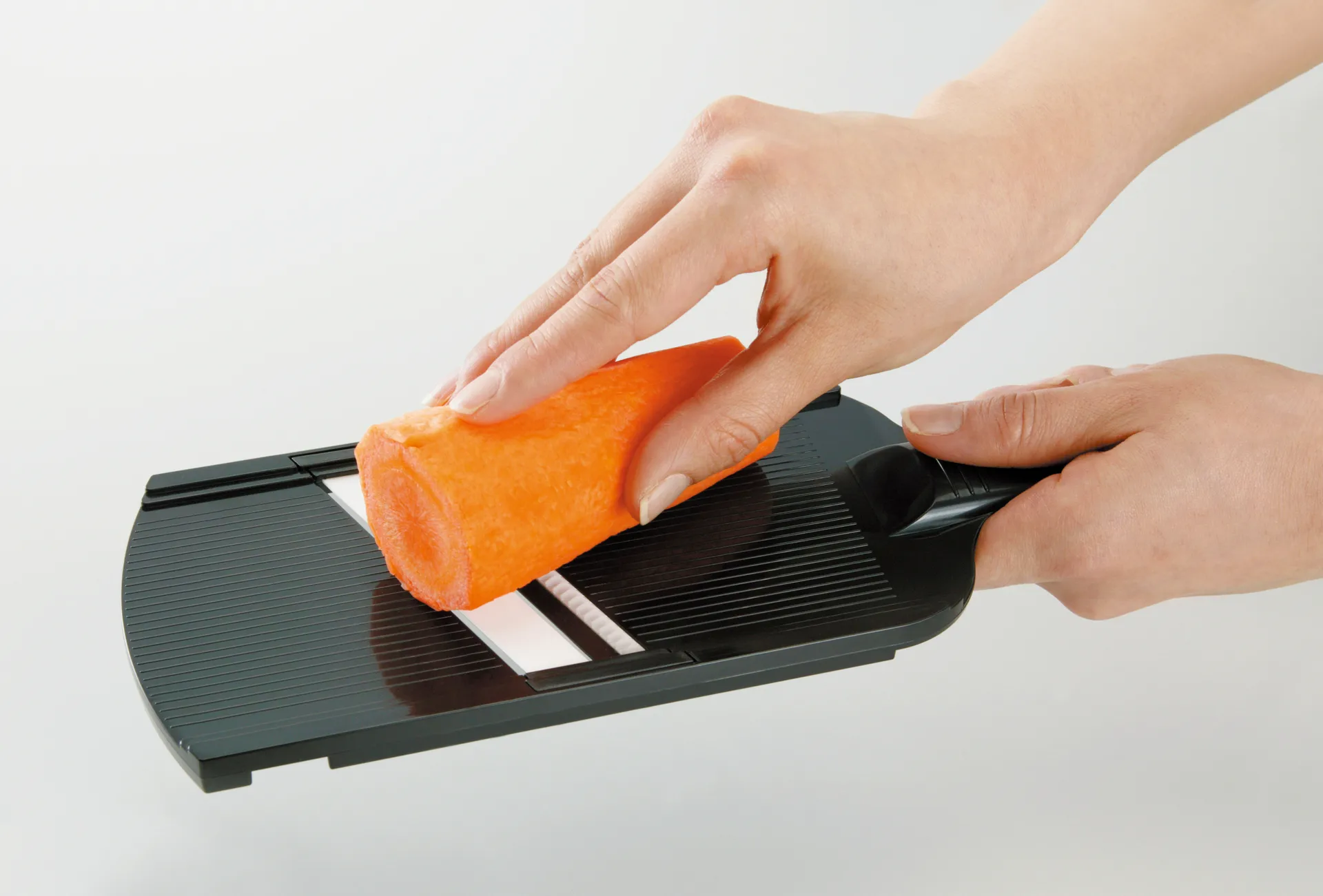 Mandolina Kyocera julienne, Czarny Kyocera