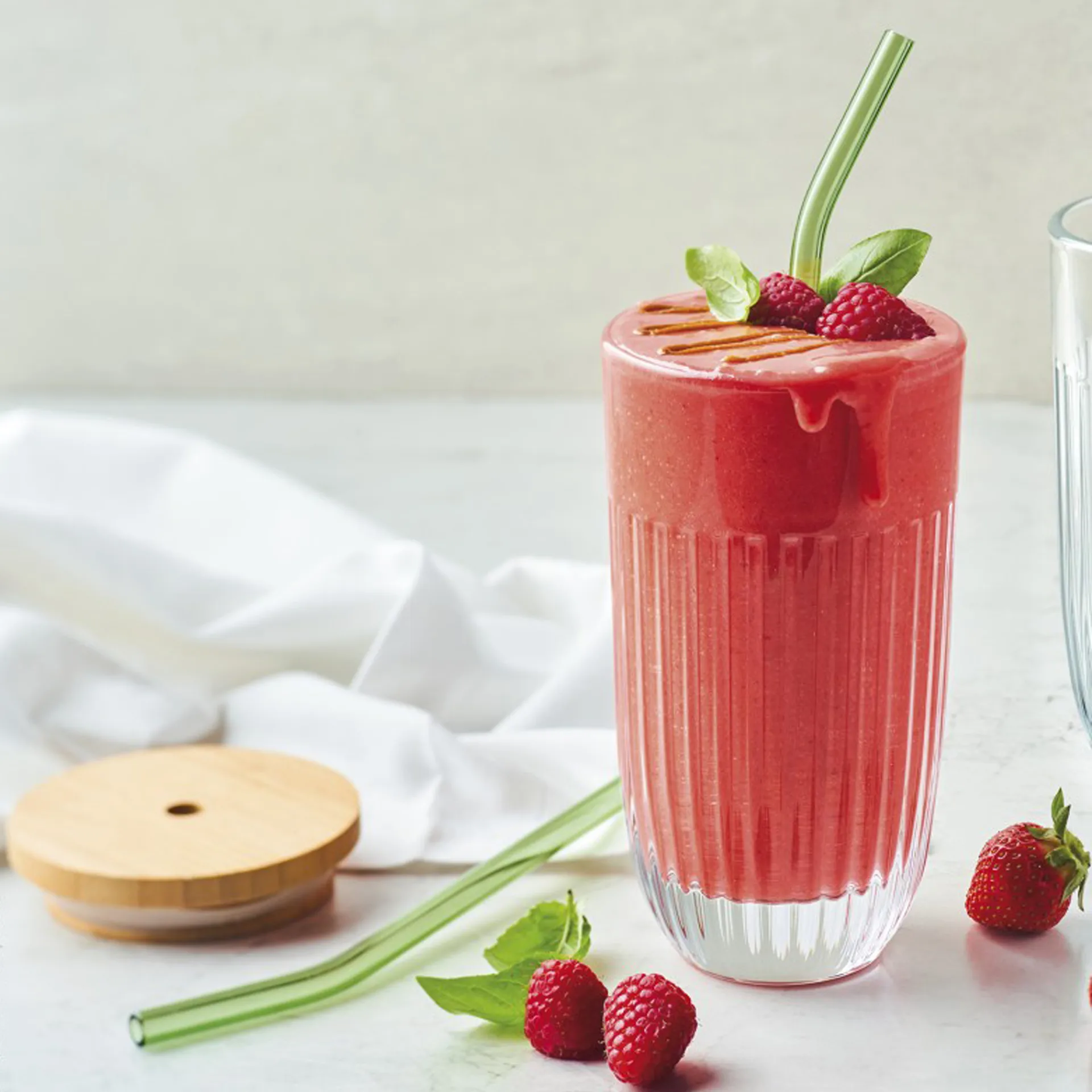 Szklanka do smoothie Ouessant z pokrywką i słomką 43 cl, Przezroczysta La Rochère