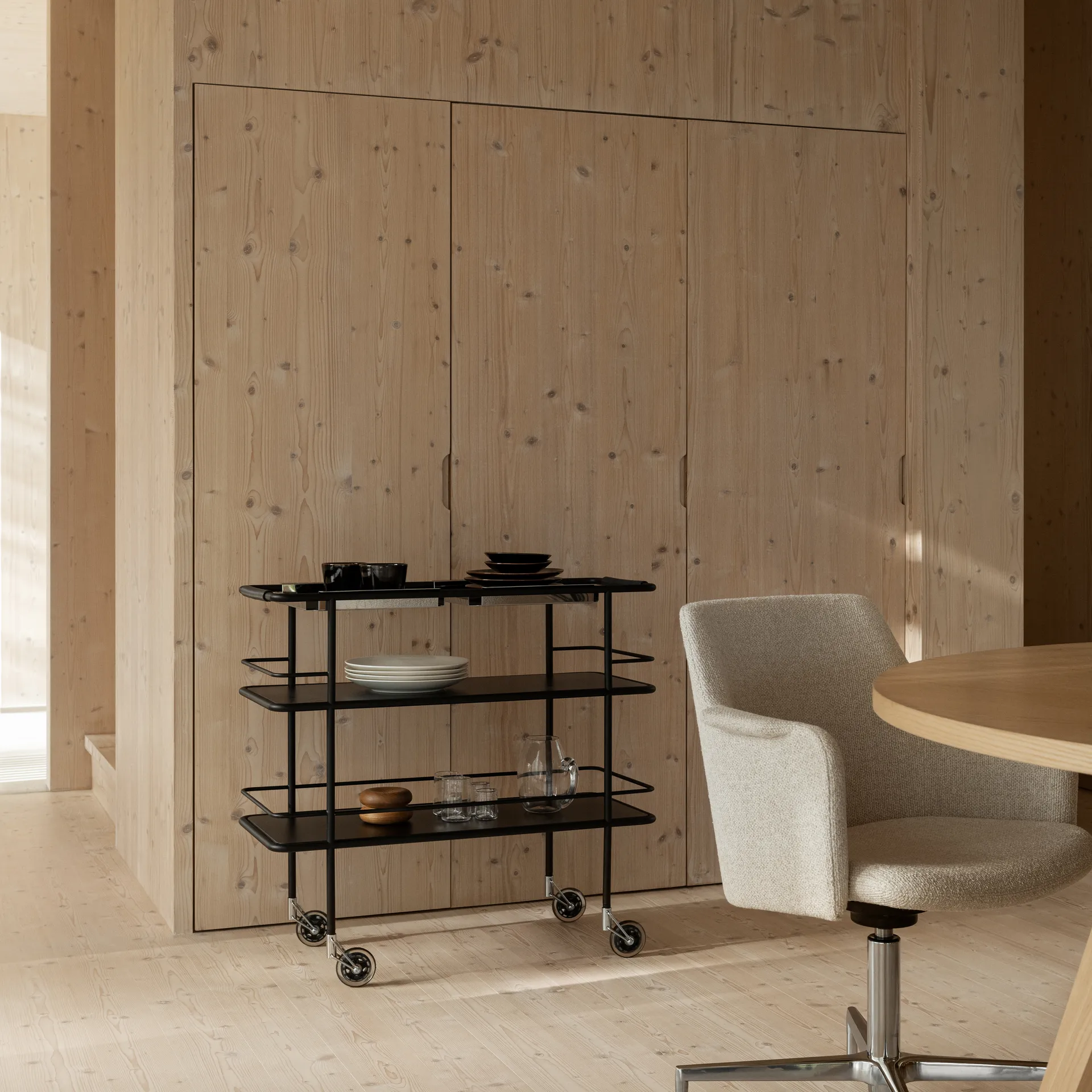 Wózek serwisowy Cargo Support, Czarny Lammhults