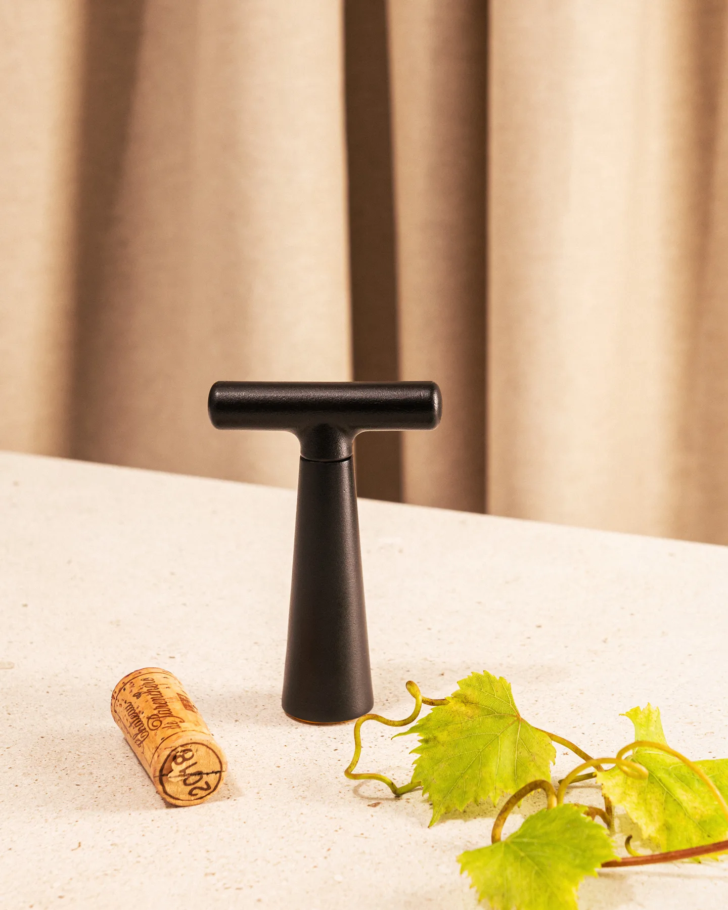 Korkociąg Le Vigneron, Czarny L'Atelier du Vin