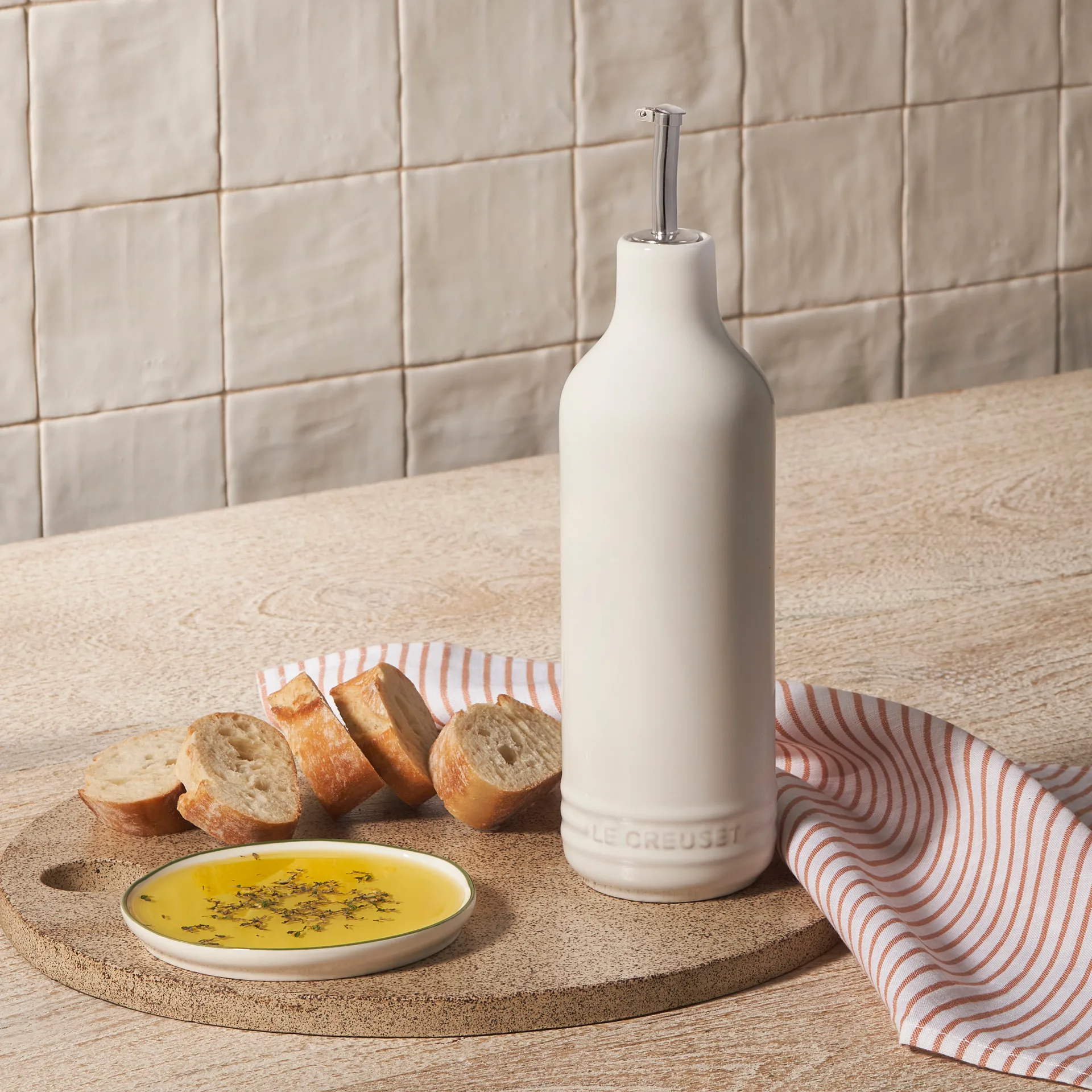 Butelka na olej z kamionki Signature, 0,6 L, White Le Creuset