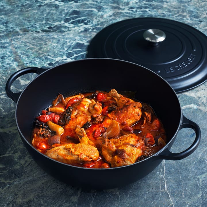 Le Creuset garnek do duszenia 32 cm, Matte black Le Creuset