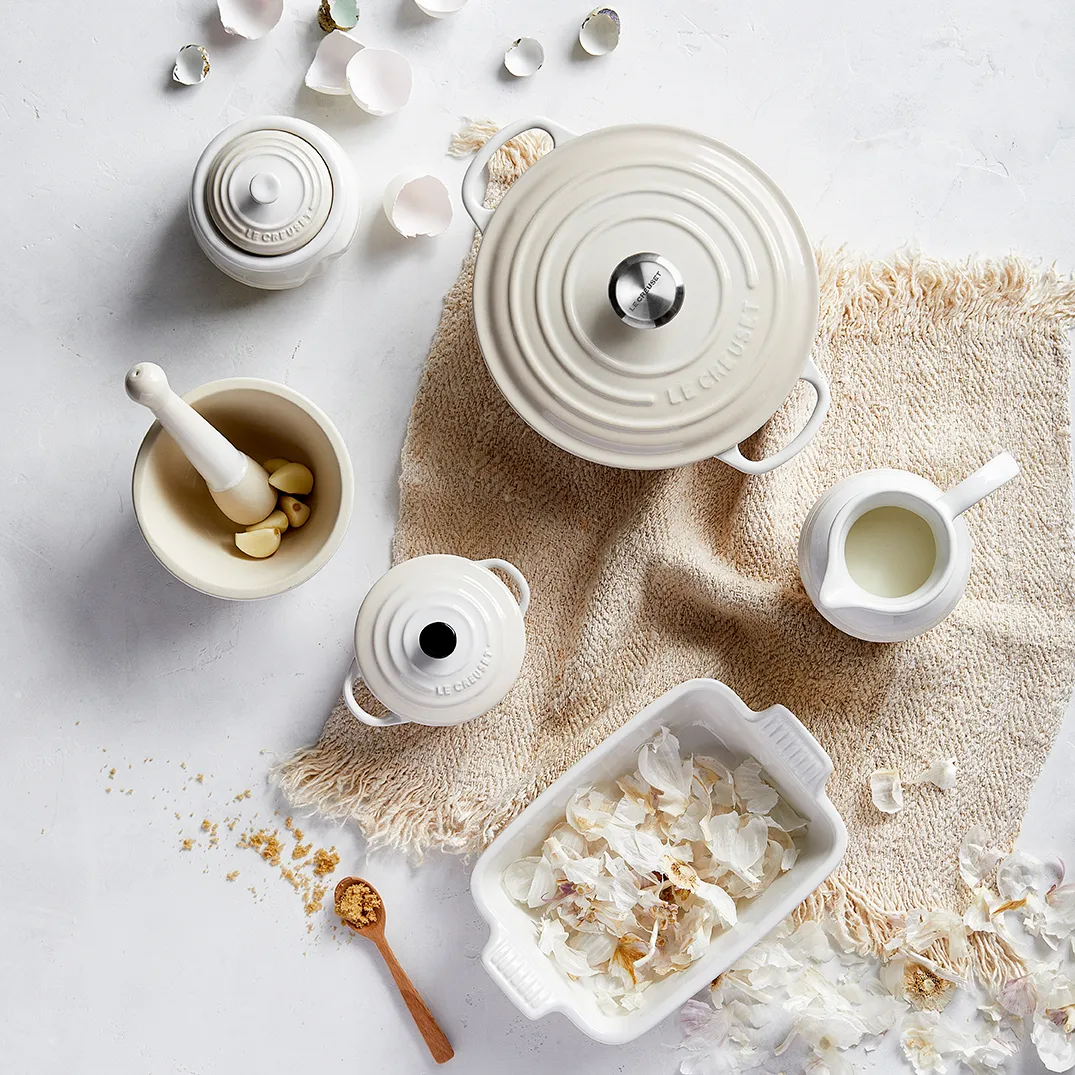 Le Creuset garnek na czosnek 10 cm, Meringue Le Creuset