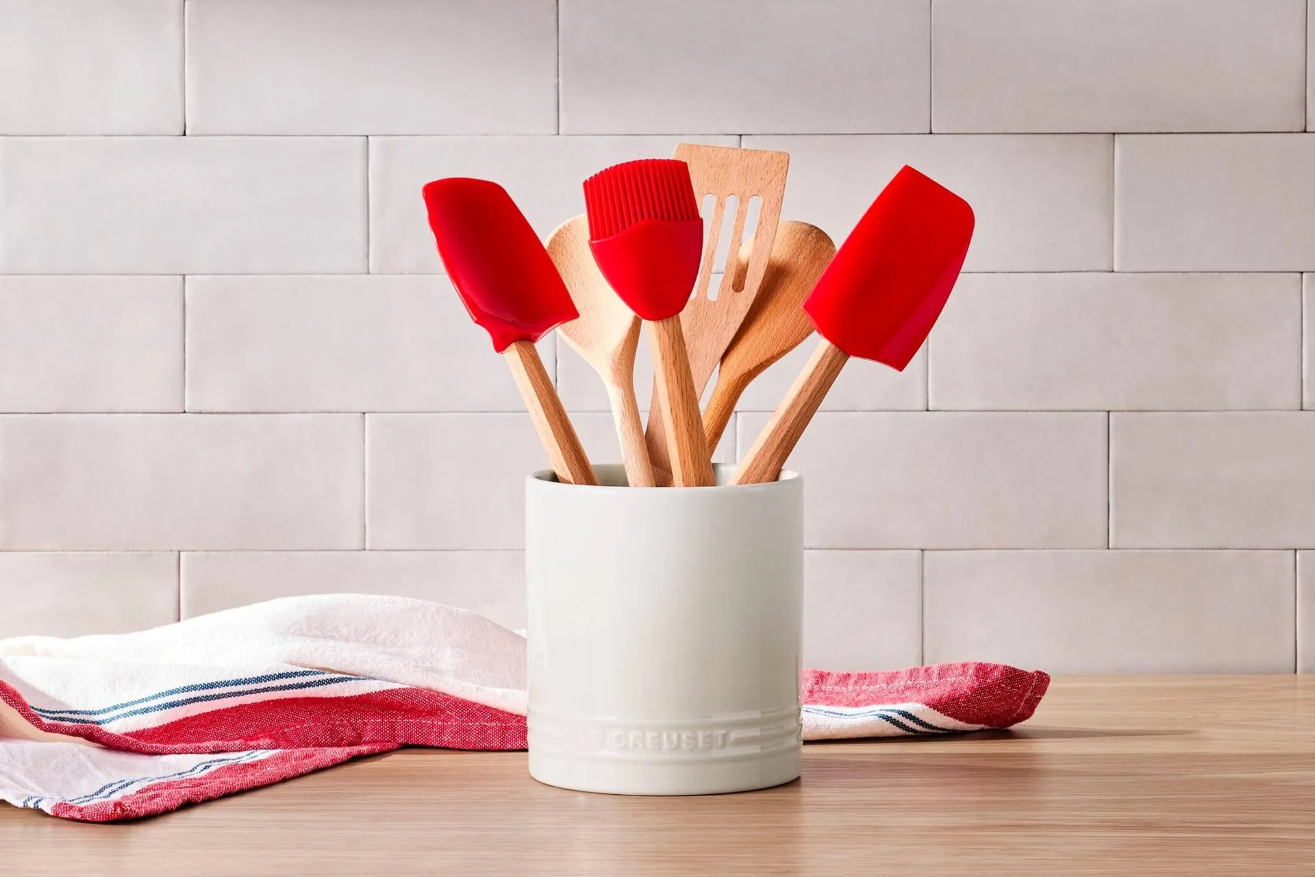 Le Creuset Signature szpatuła, Cerise, medium Le Creuset