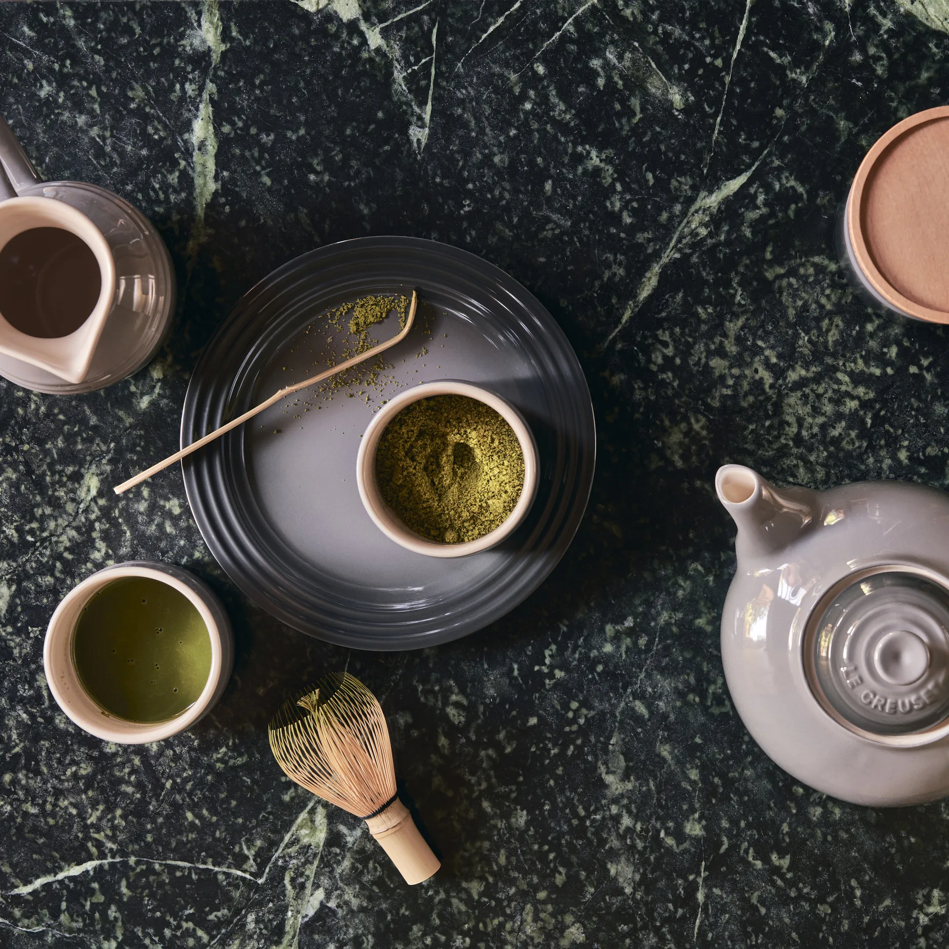 Le Creuset Signature talerz 22 cm, Flint Le Creuset