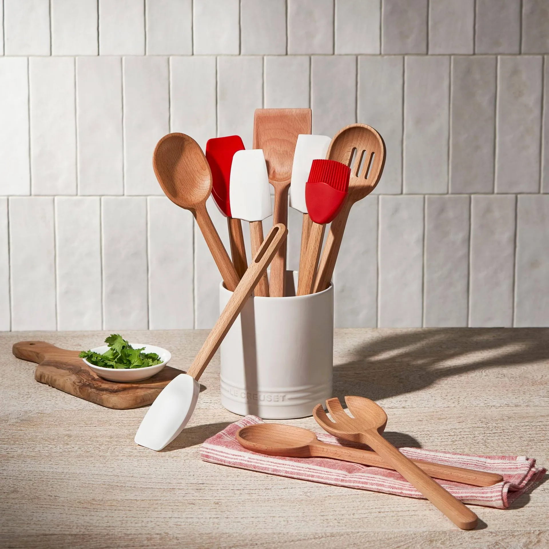 Le Creuset Signature łyżka do garnków, Cerise, narrow Le Creuset