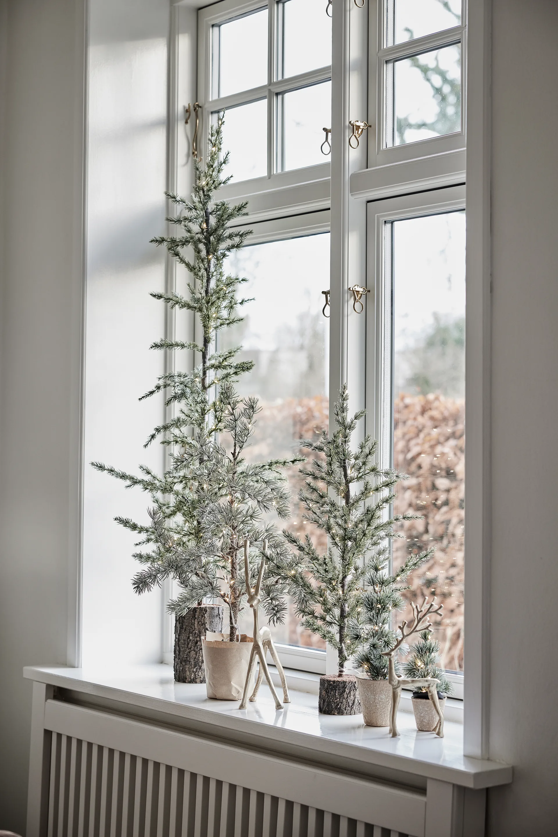 Dekoracja Marely renifer 23 cm, Jasne złoto Lene Bjerre