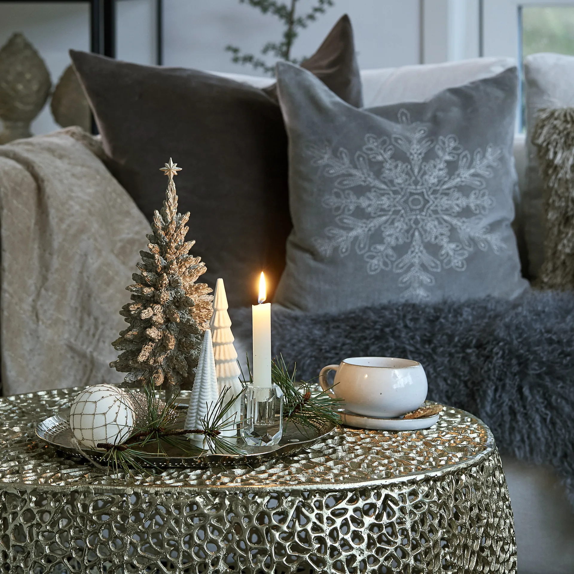 Filiżanka ze spodkiem Amera, Białe piaski Lene Bjerre