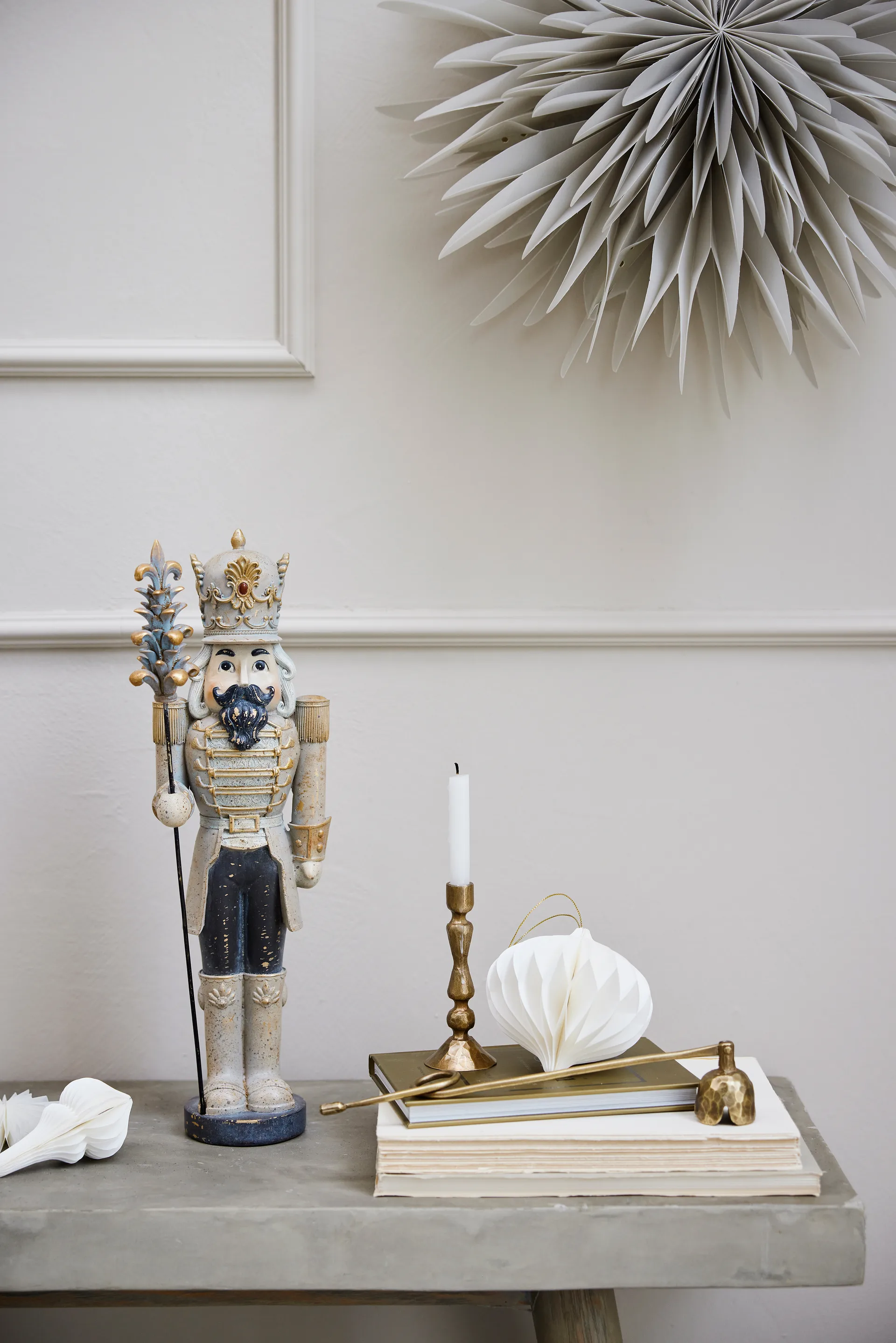 Gwiazda dekoracyjna Palisia Ø40 cm, Light grey Lene Bjerre