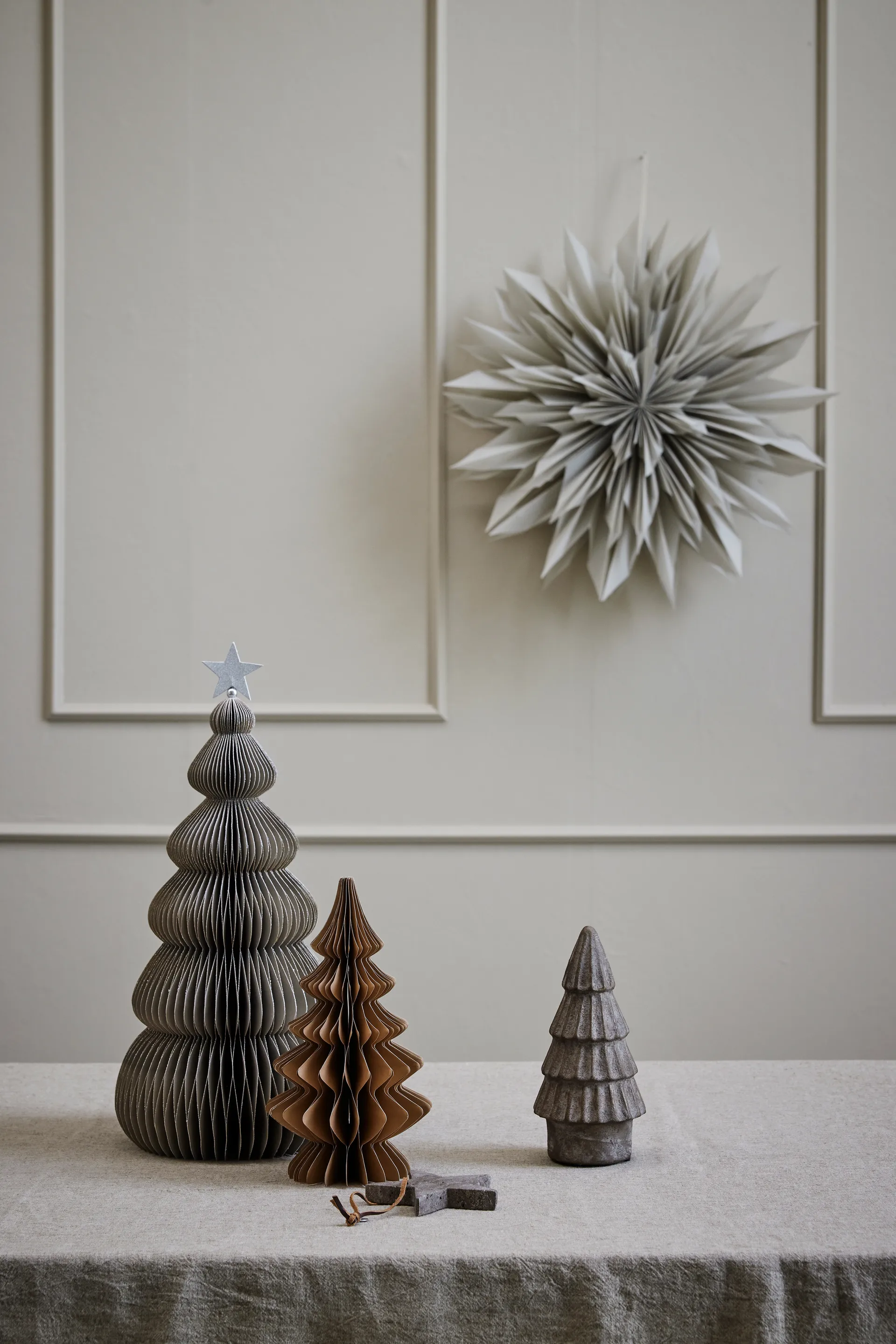 Gwiazda dekoracyjna Palisia Ø40 cm, Light grey Lene Bjerre