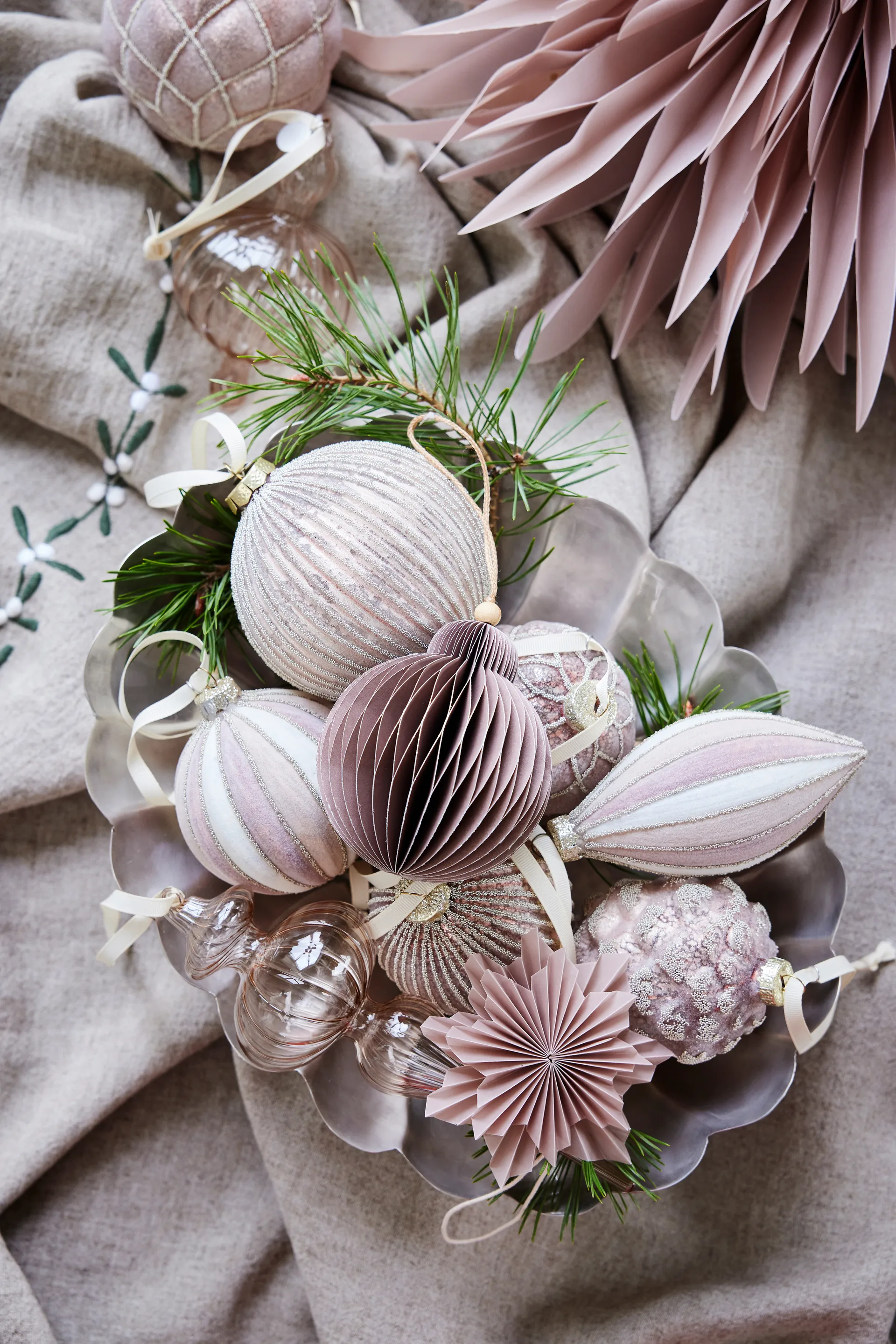 Zawieszka dekoracyjna Paline Ø10 cm, Dark rose-silver Lene Bjerre