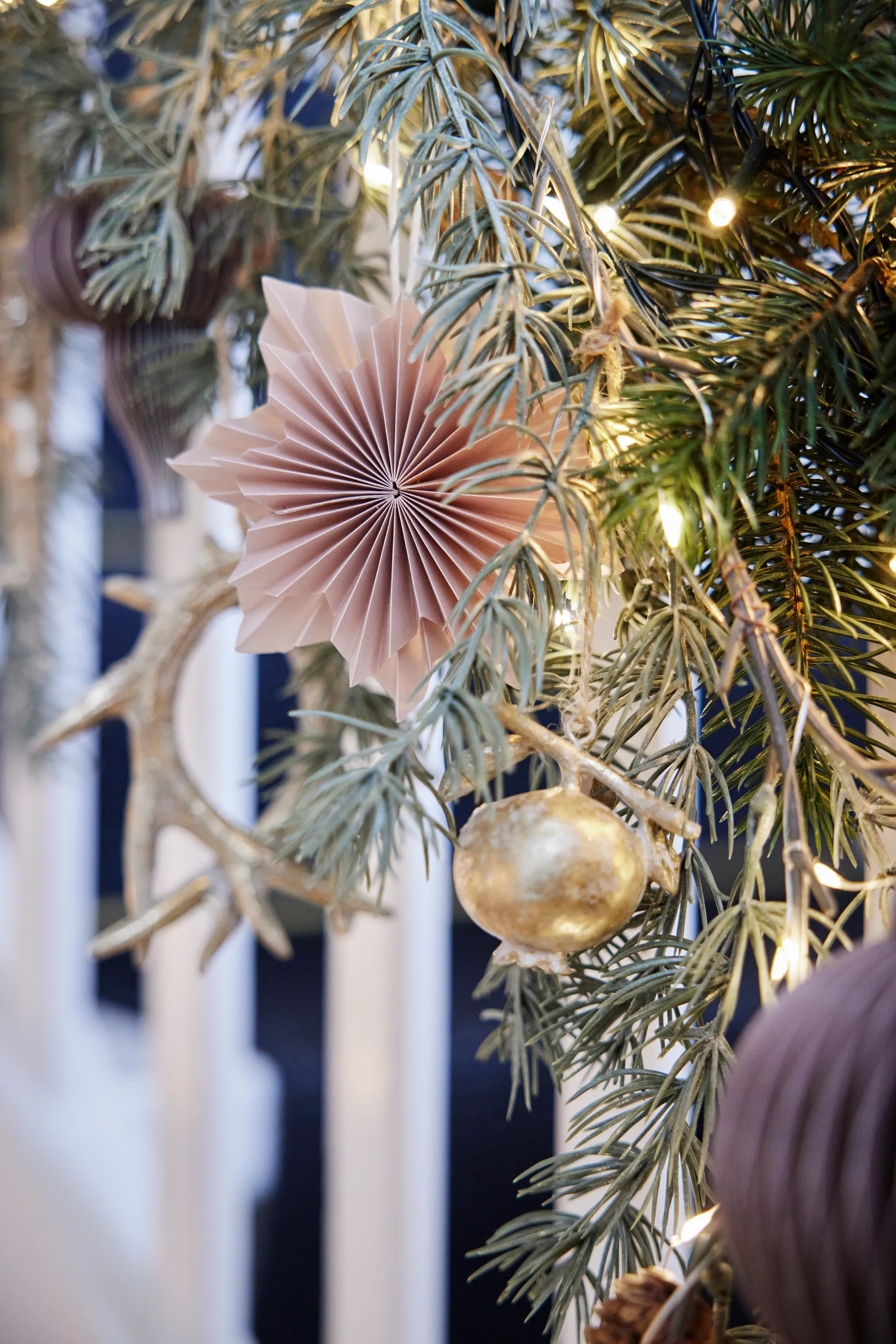 Zawieszka dekoracyjna Palisa kwiat 10 cm, Dark rose Lene Bjerre