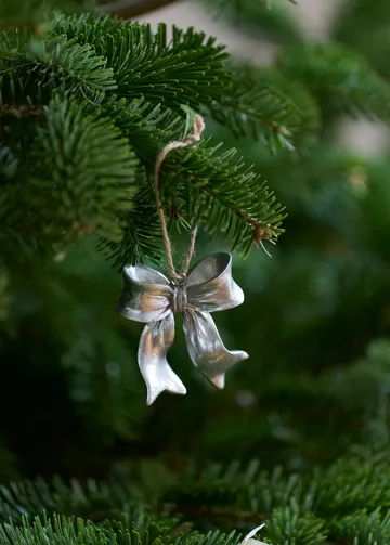 Zawieszka Serafina bow - Srebrny, 6x2,5x6,7 cm - Lene Bjerre