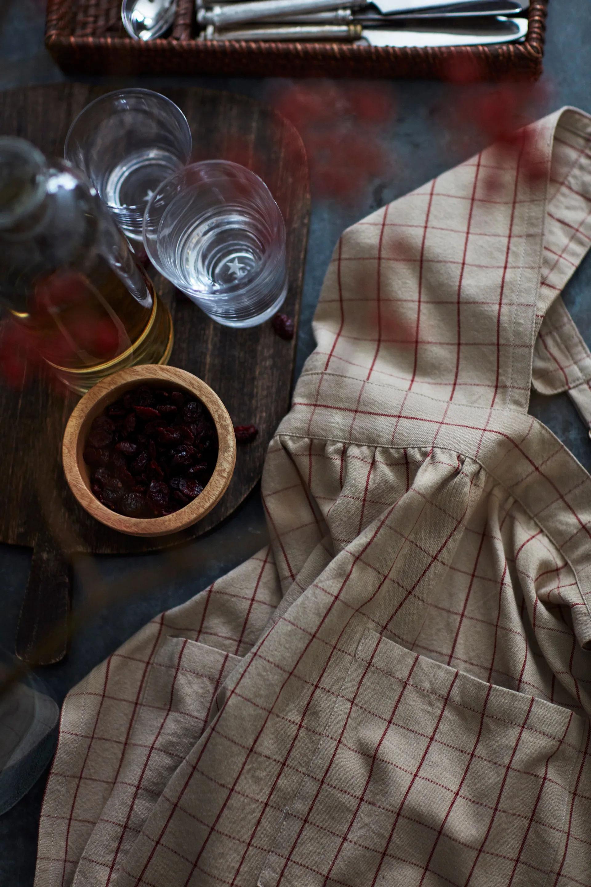 Checked Organic Cotton Oxford Fartuch, Beige-red Lexington