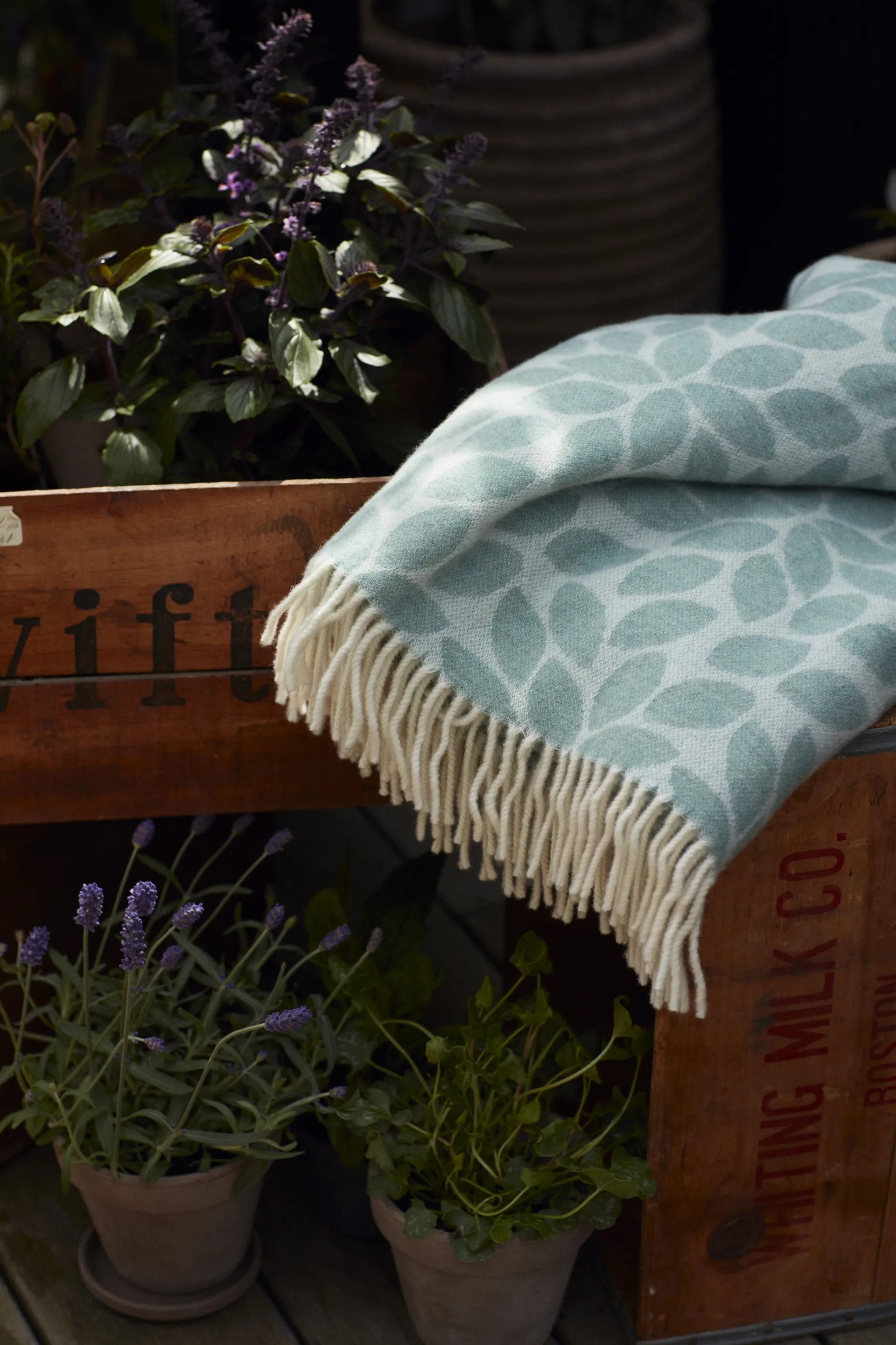 Pled wełniany Leaves Recycled Wool Jacquard 130x170 cm, Zielony Lexington