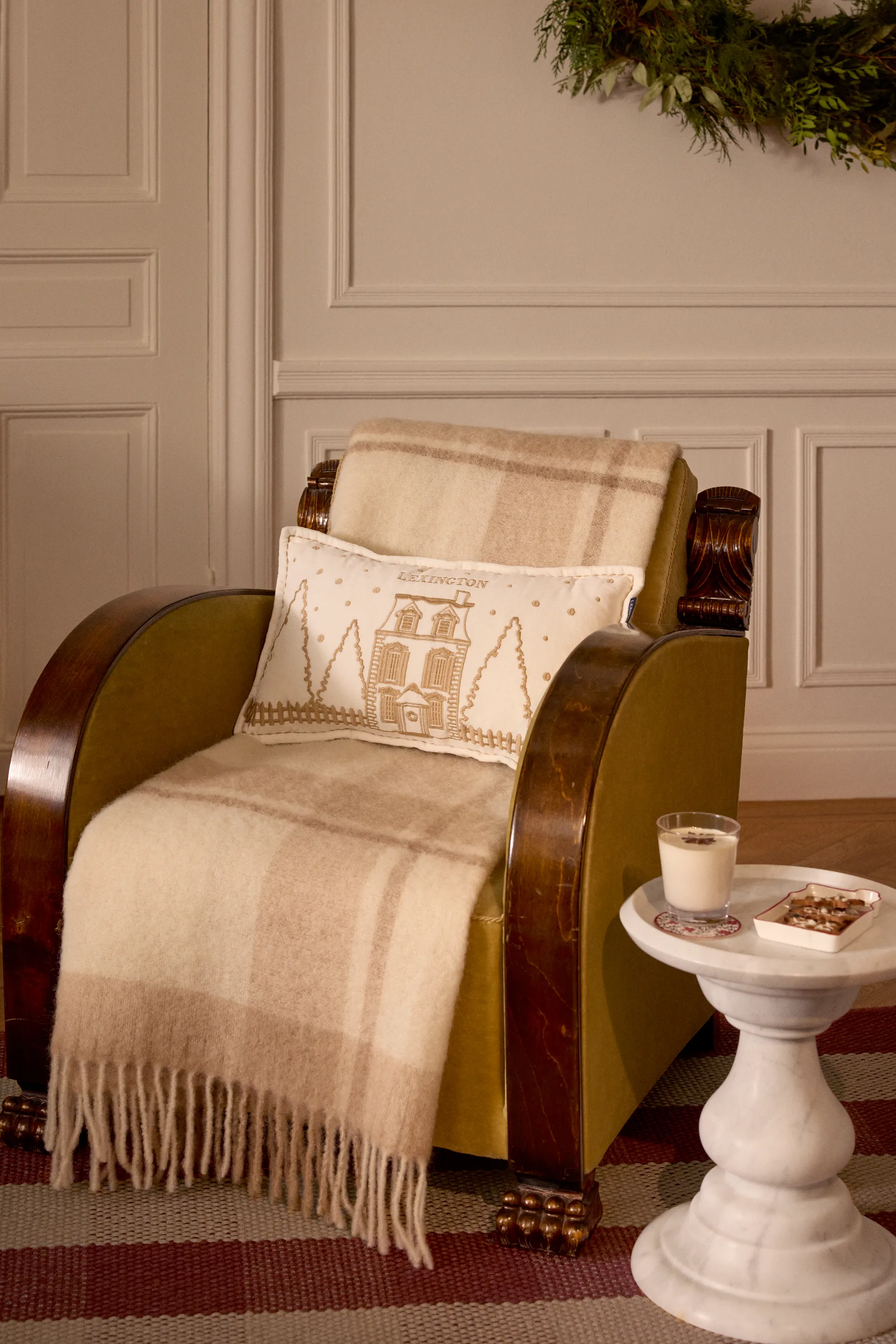 Poduszka Winter House z ekologicznej bawełnianej welury 30x50 cm, White-Light beige Lexington