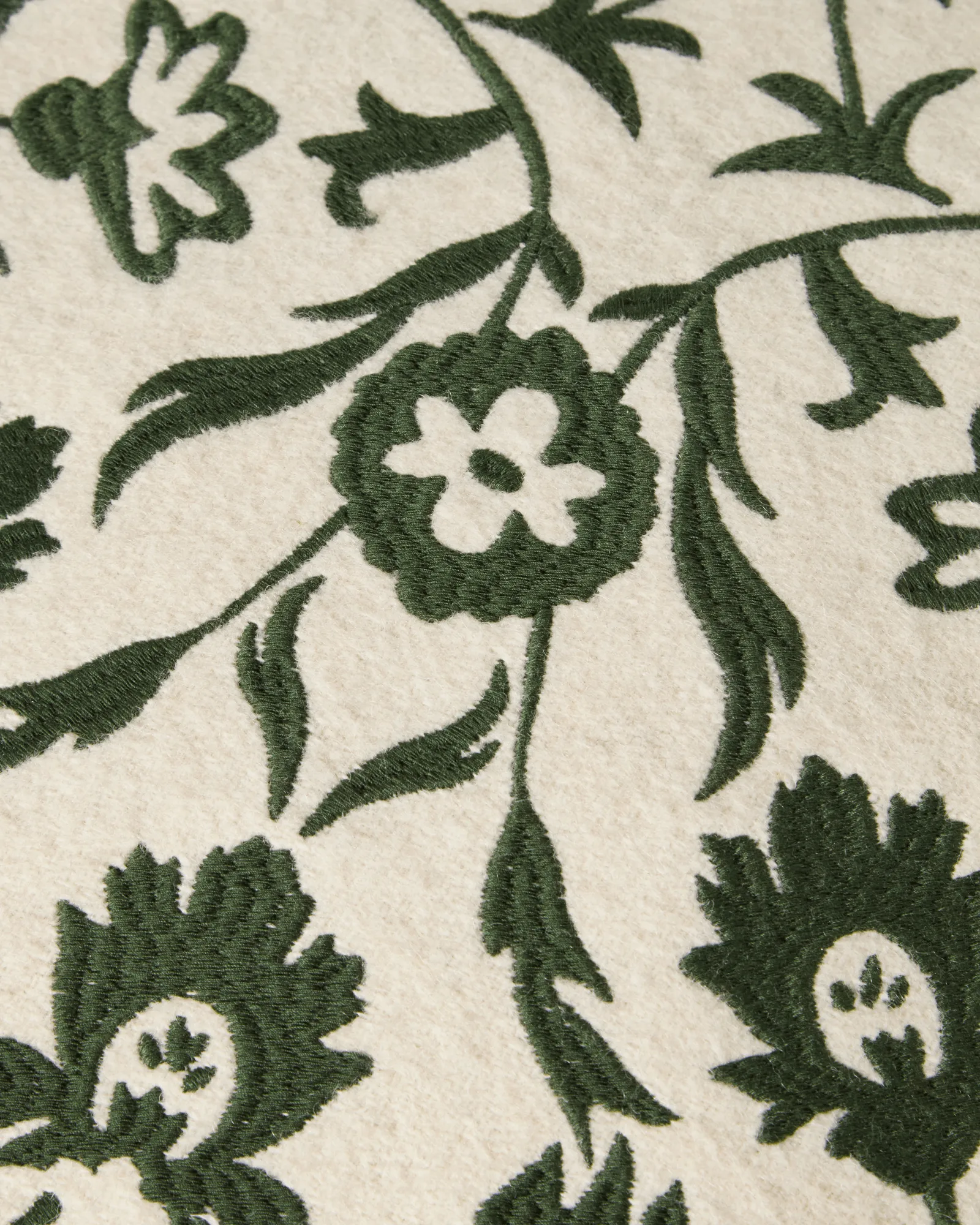 Poszewka na poduszkę Flower Embroidered Wool Mix, 50x50 cm, Light beige-green Lexington