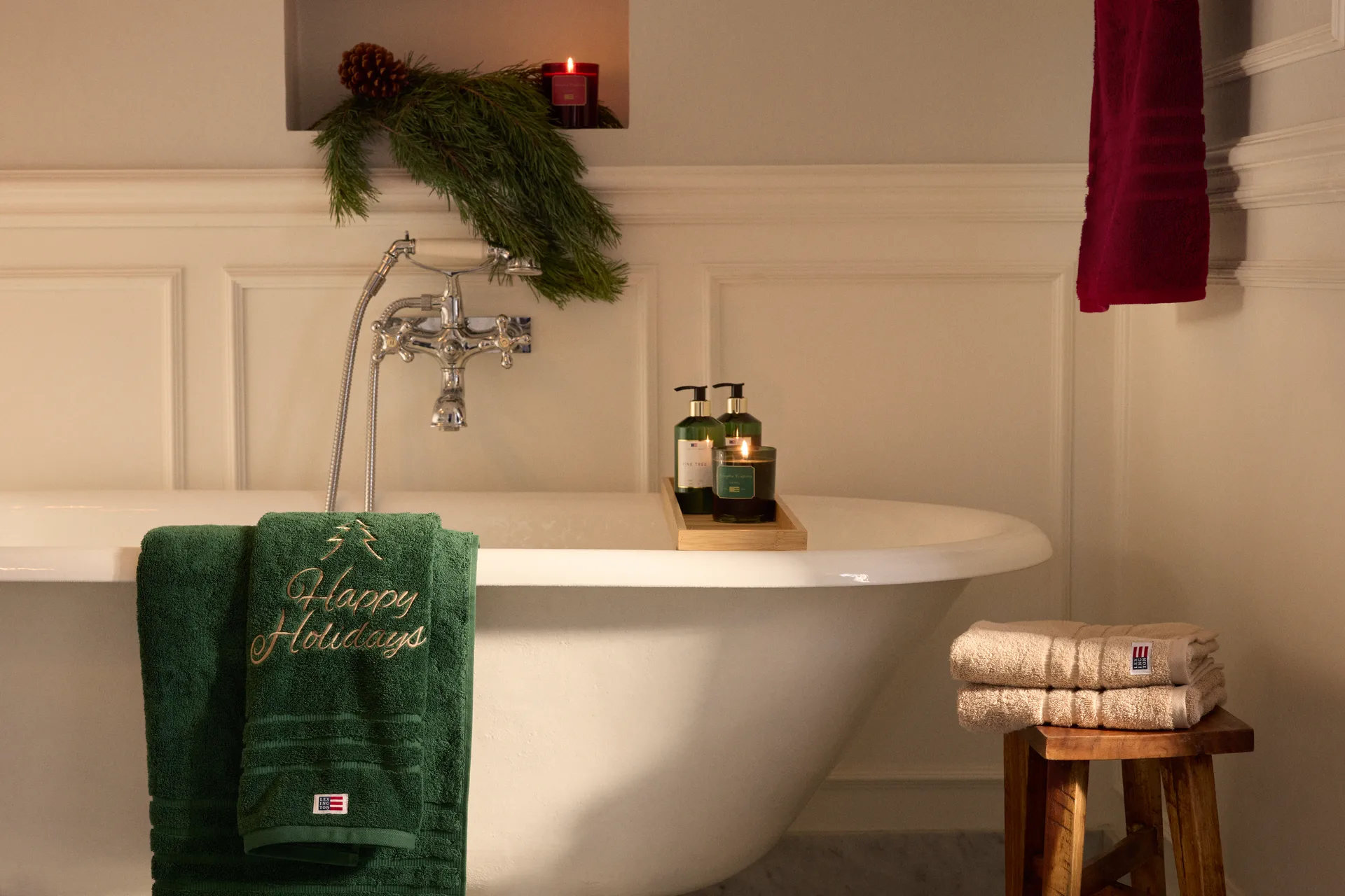 Ręcznik Happy Holidays Juniper z ekologicznej bawełny 50x70 cm, Green-Light Beige Lexington