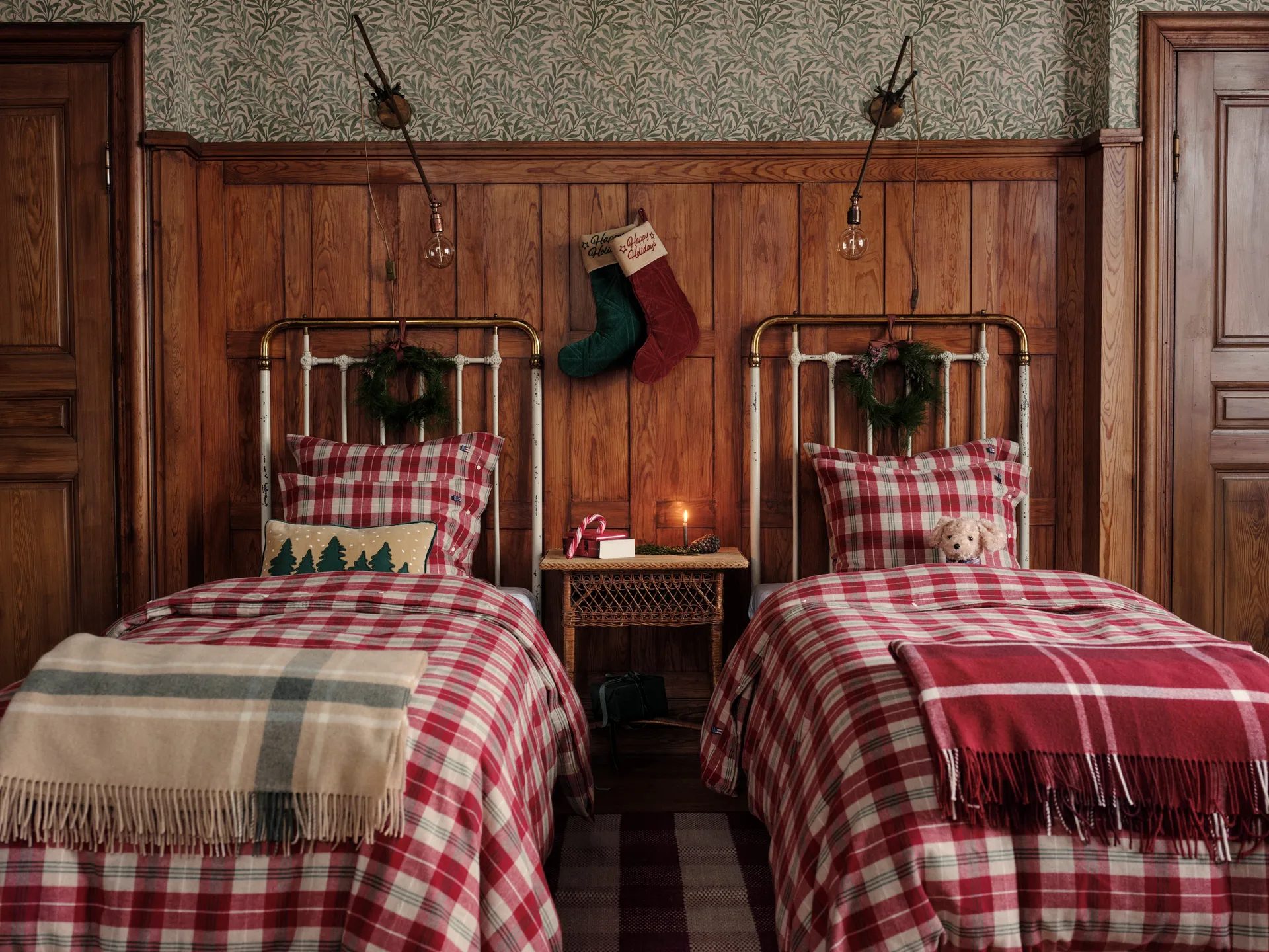 Skarpeta świąteczna Happy Holidays Velvet, Zielona Lexington