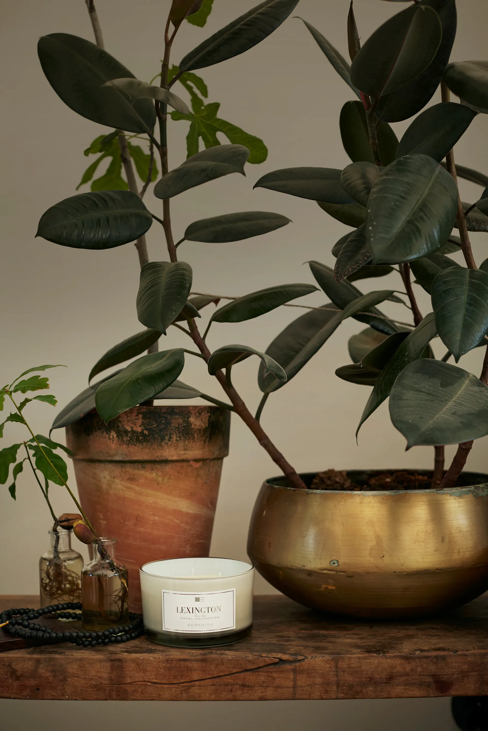 Świeca zapachowa Hotel Serenity 3 knoty, 30 godzin Lexington