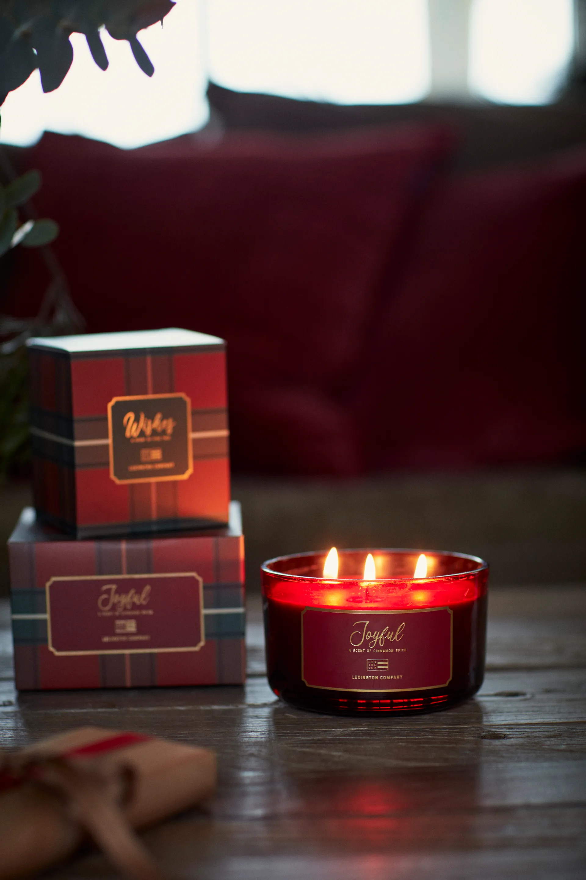 Świeca zapachowa Scented Candle Joyful, 30 godzin Lexington