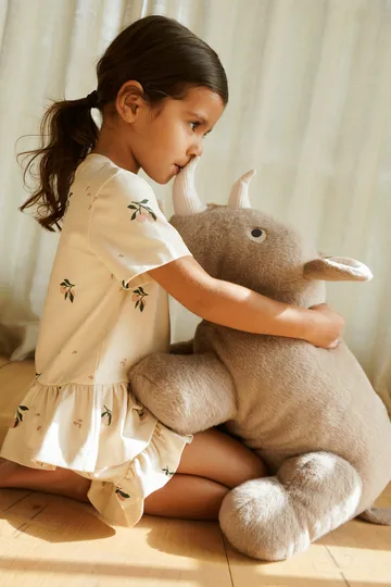 Barnaby Rhino, pluszak nosorożec, large - Stone beige - Liewood