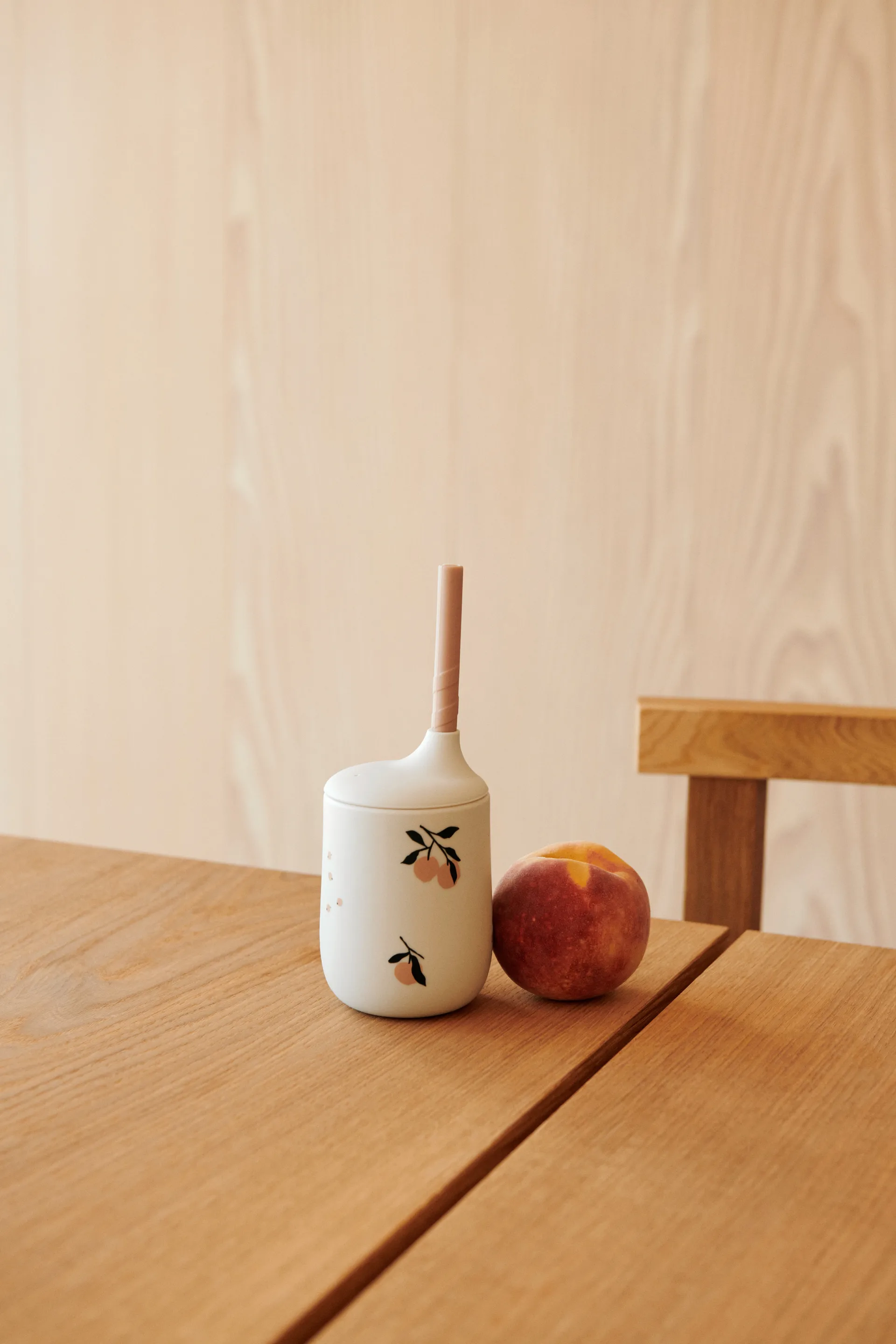 Ellis printed sippy cup kubek niekapek ze słomką 230 ml, Peach-Sea shell mix Liewood