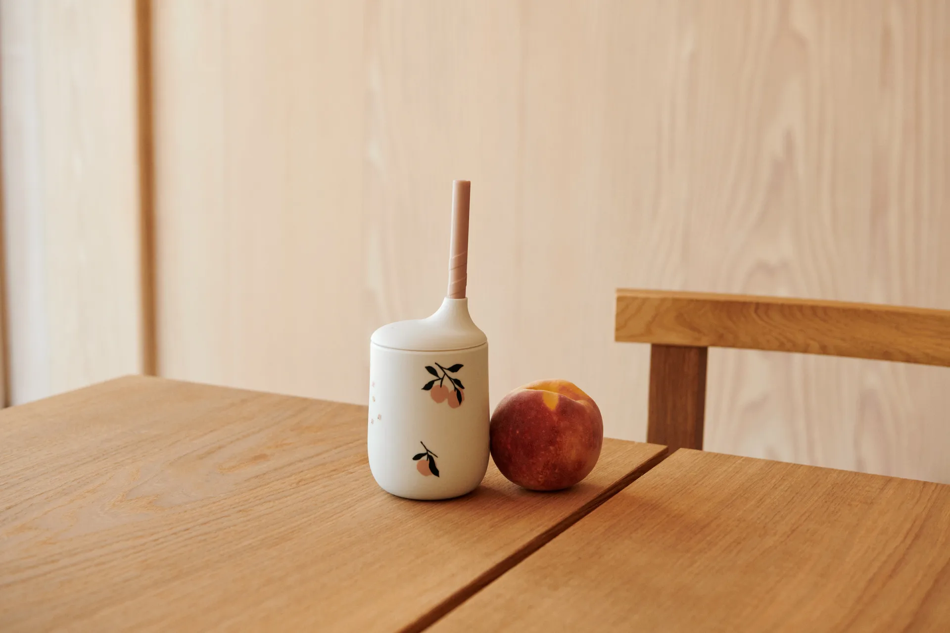 Ellis printed sippy cup kubek niekapek ze słomką 230 ml, Peach-Sea shell mix Liewood