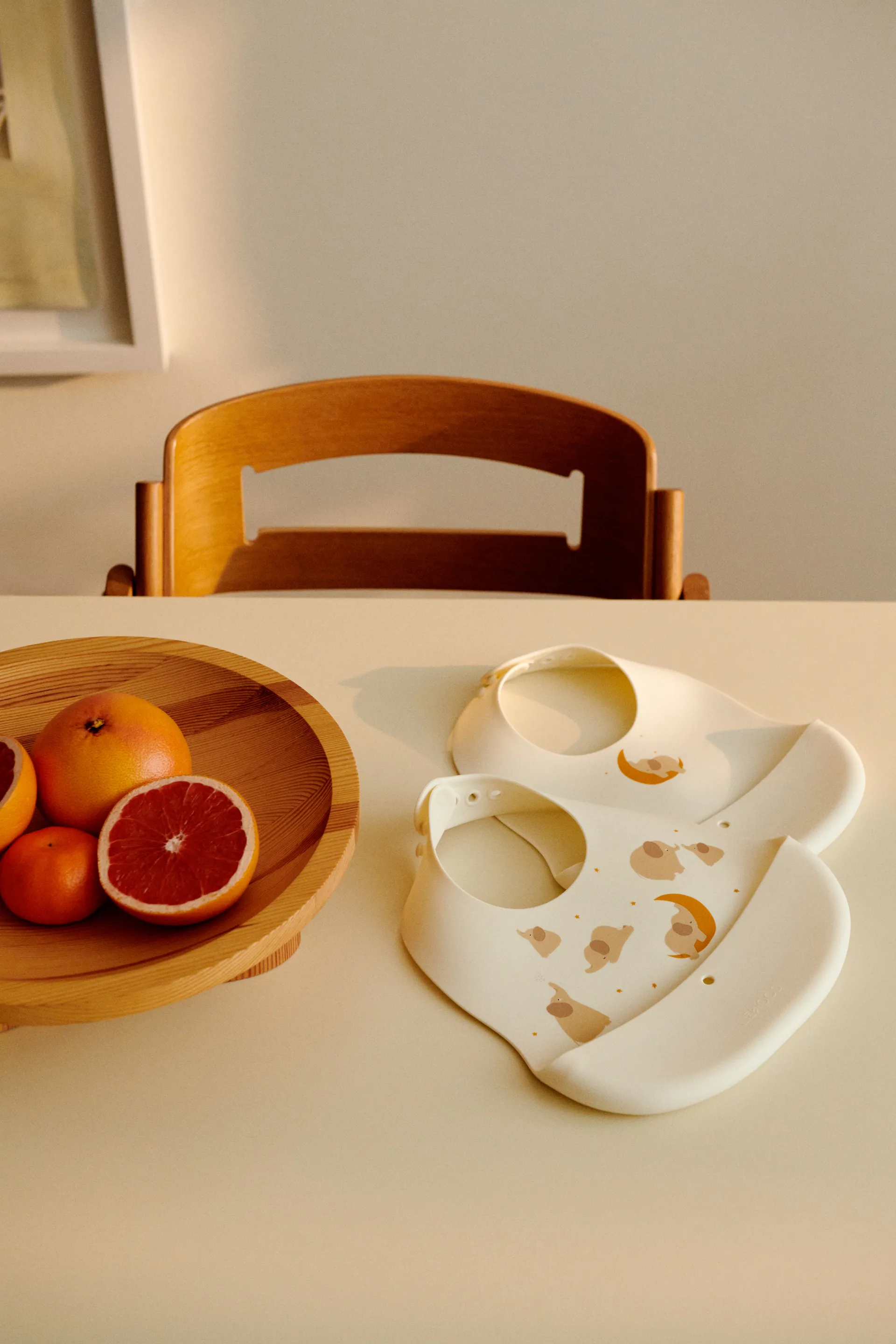 Śliniak ze wzorem Ember, 2 części, Elephant-Creme de la creme Liewood