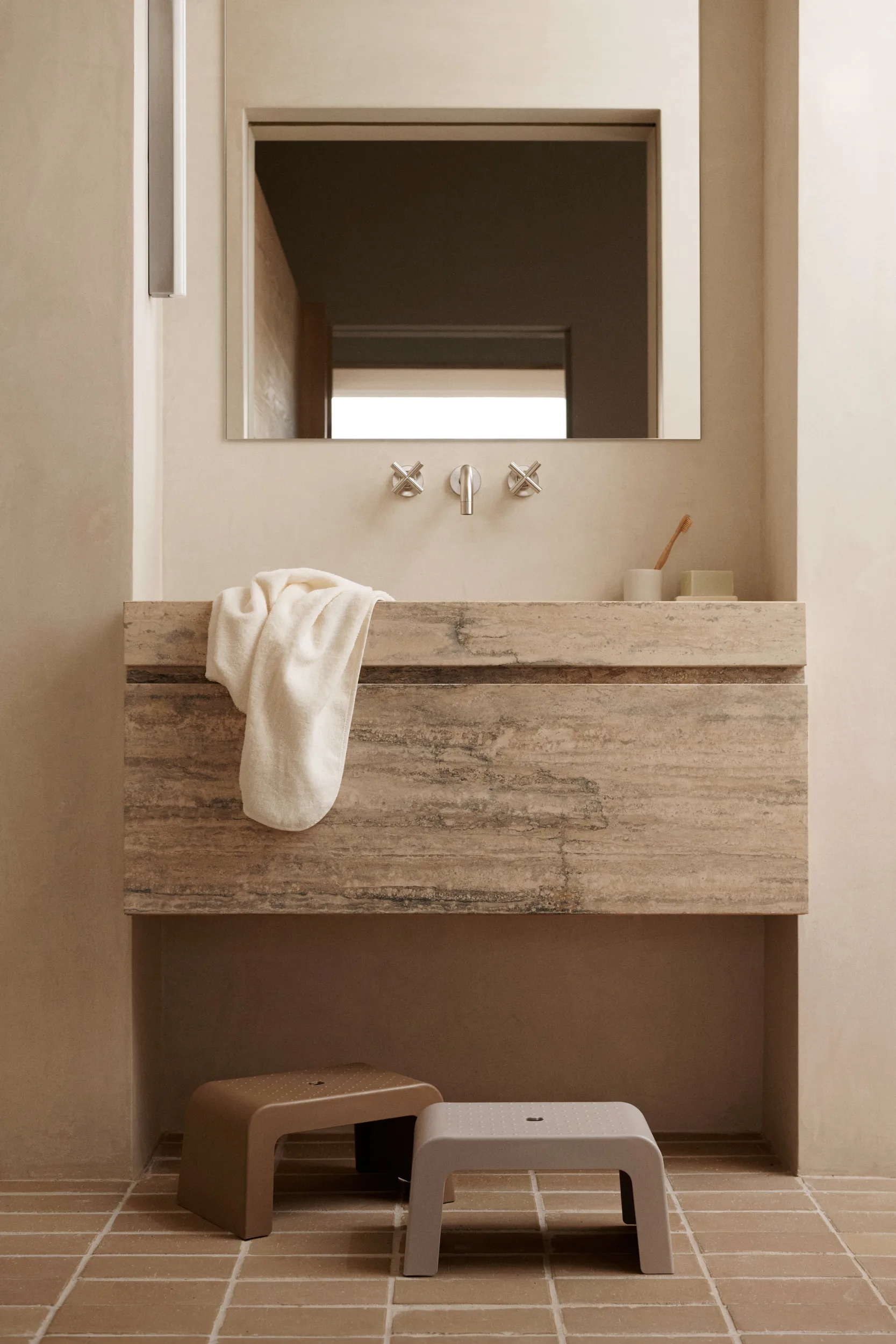 Stołek Ulla, Oat Liewood