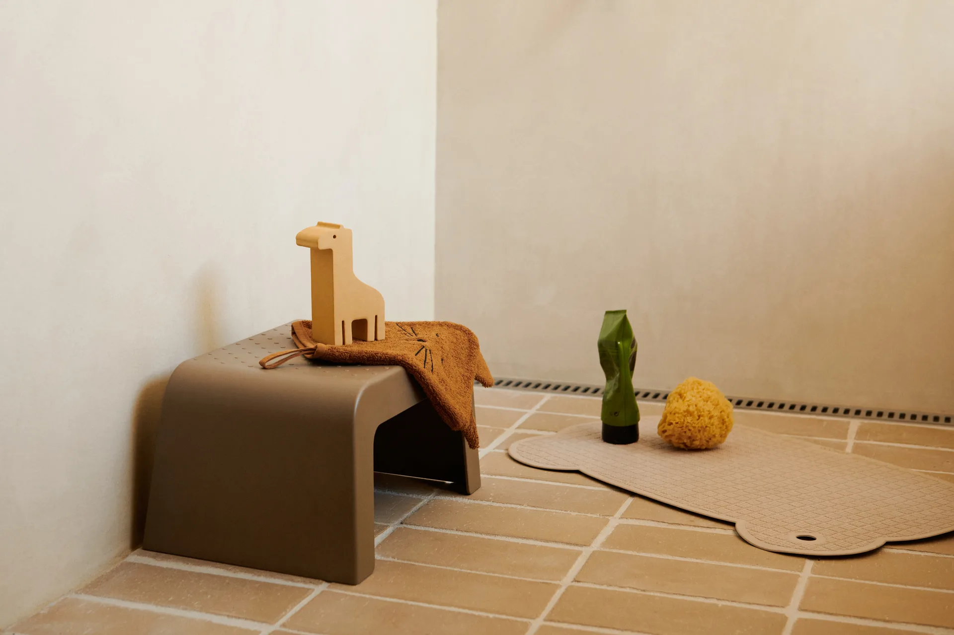 Stołek Ulla, Pale tuscany Liewood