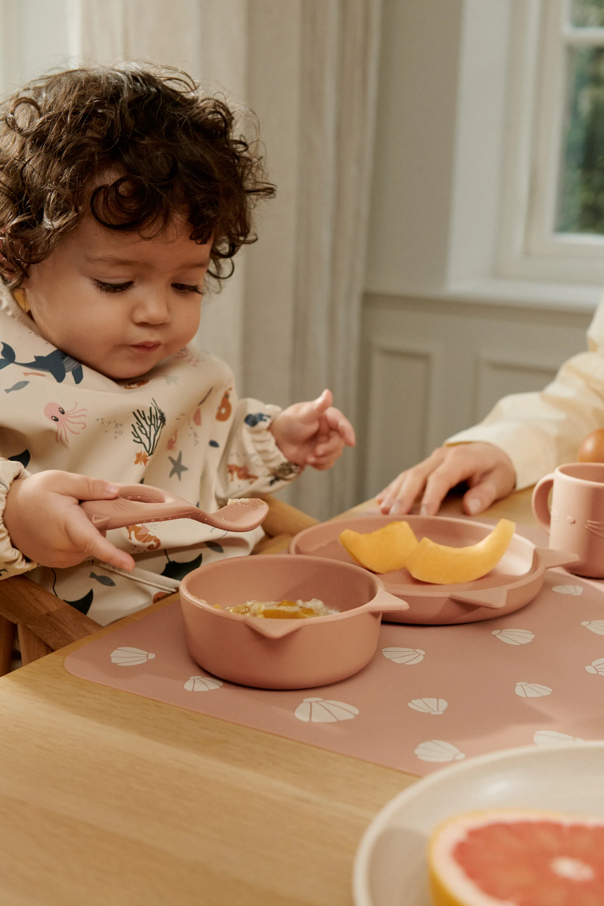 Zestaw naczyń z silikonu Vivi 4 części, Cat dark rose Liewood