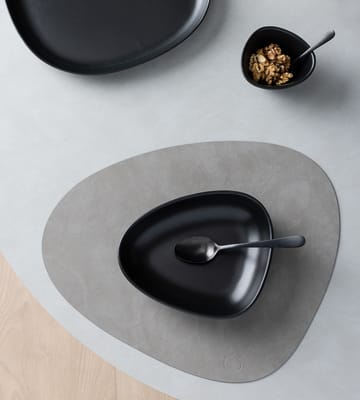 Curve Stoneware talerz głęboki 19x22 cm - Black - LIND DNA