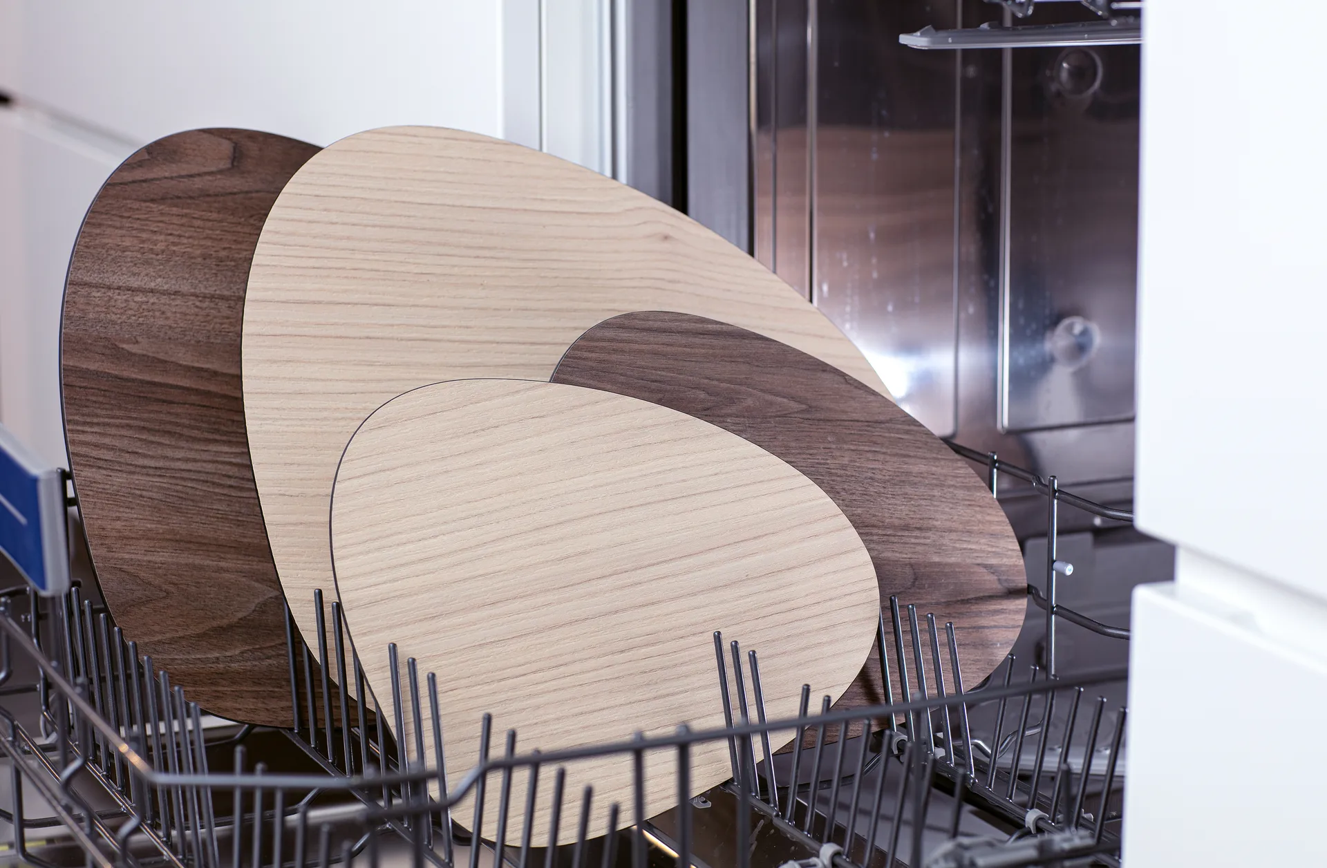 Cut & Serve deska do krojenia w kształcie łuku S, Jesion LIND DNA