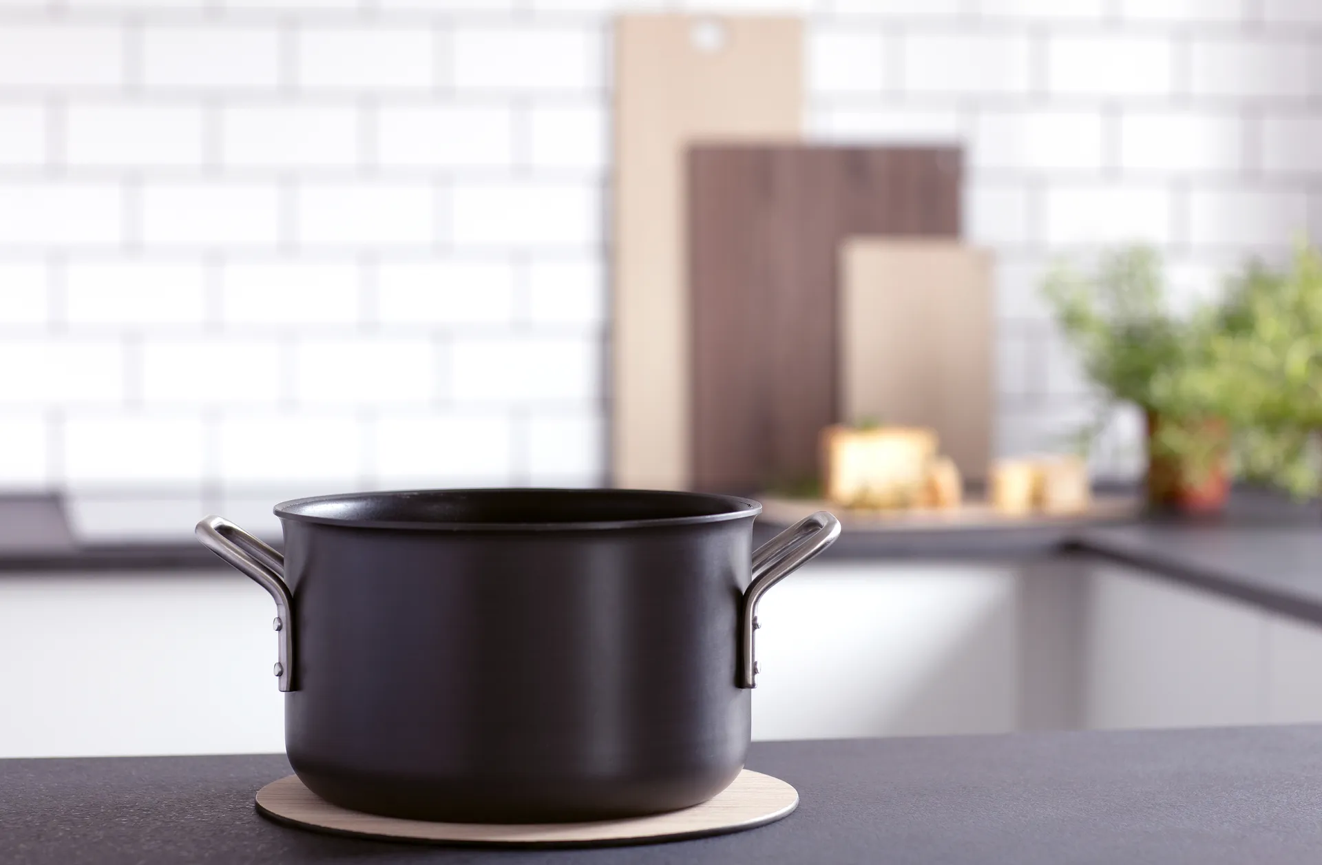 Cut & Serve okrągła deska do krojenia S, Jesion LIND DNA